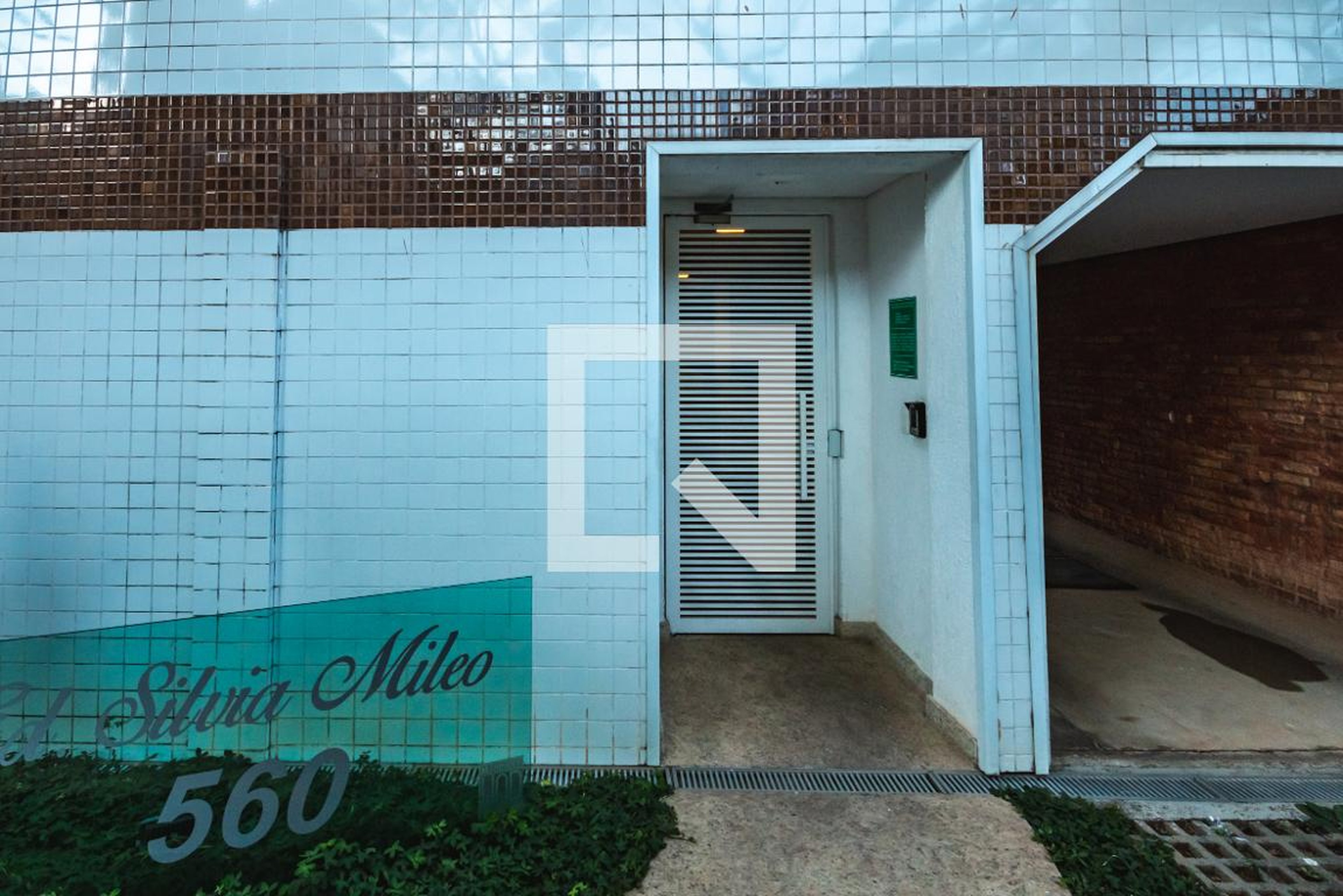 Fachada Condomínio em Rua Padre Silveira Lôbo, 560