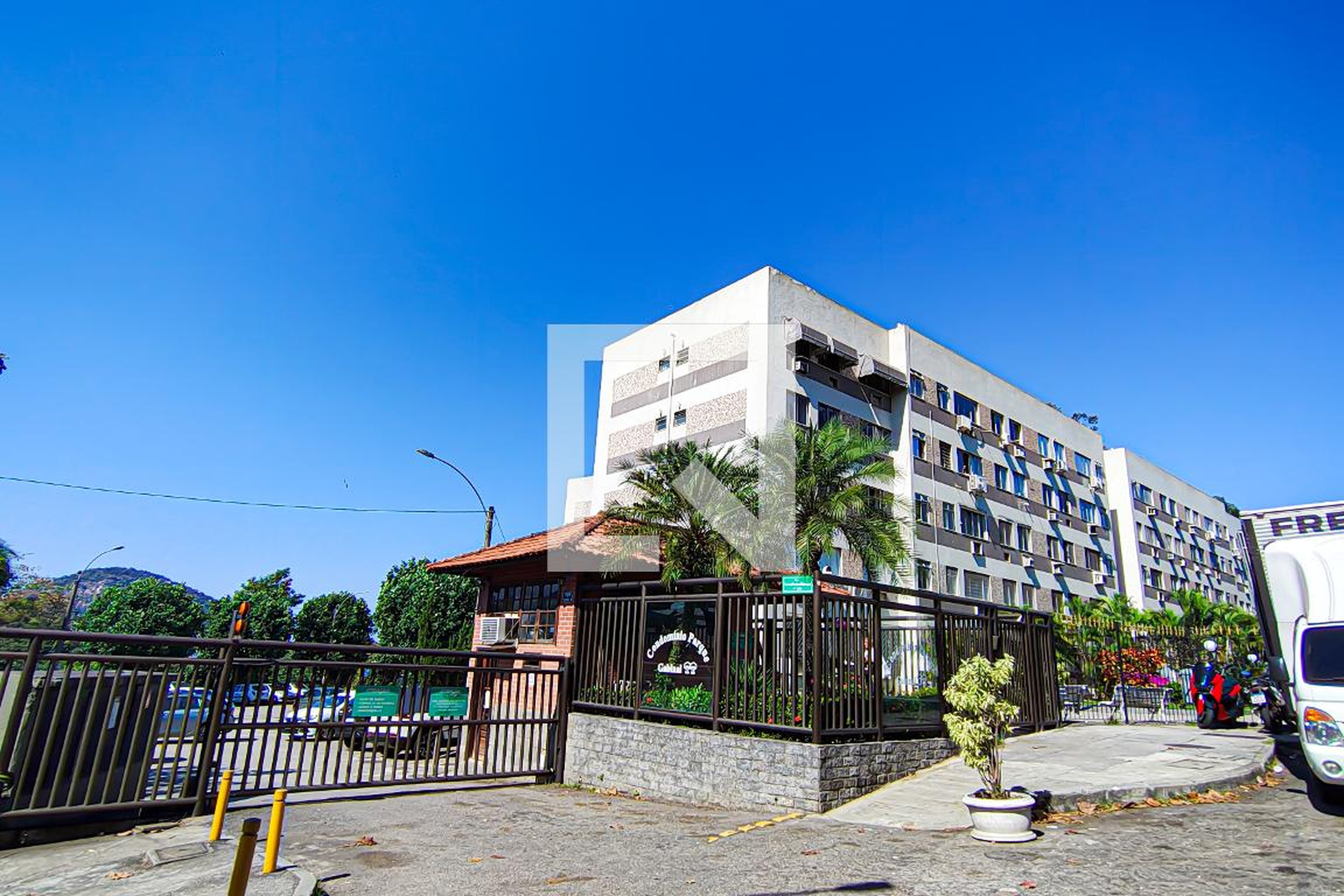 Fachada Condomínio em Rua Giovani de Castro, 23