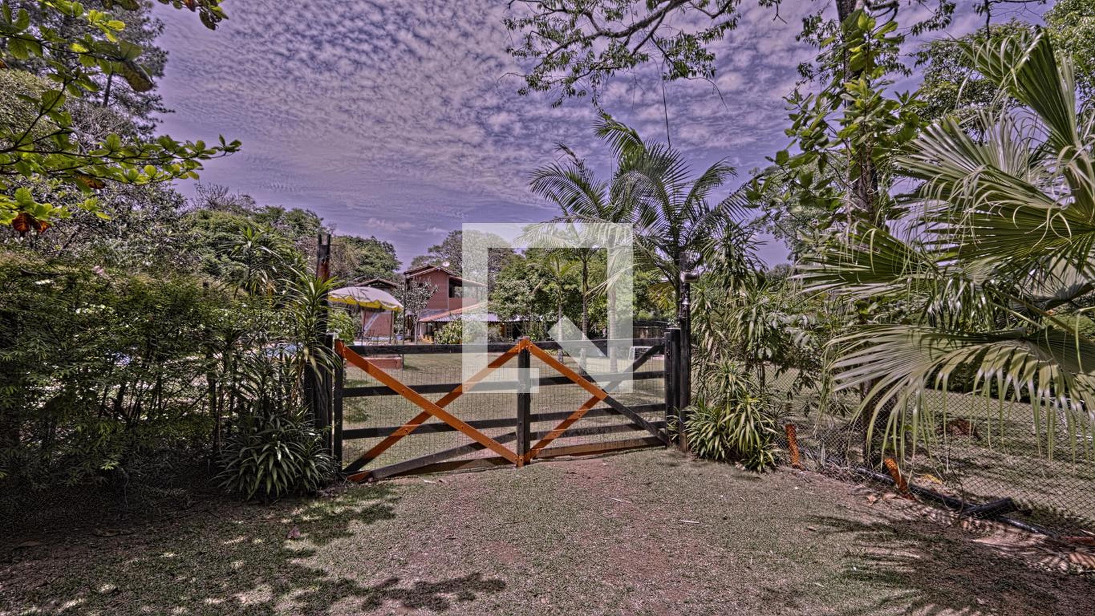 Fachada Condomínio em Avenida Nair Martins Drumond, 199