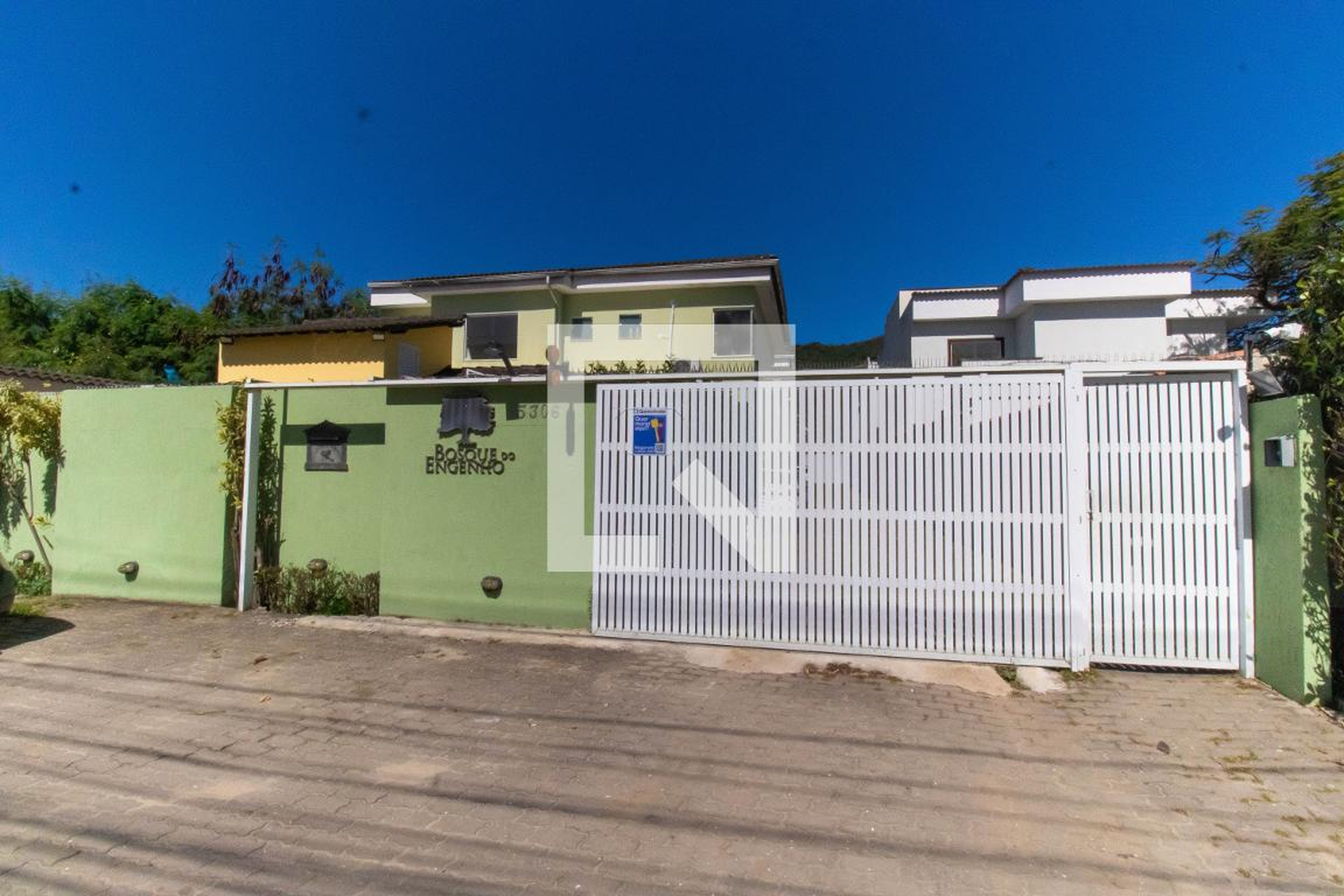 Fachada Condomínio em Avenida Irene Lopes Sodré, 5306