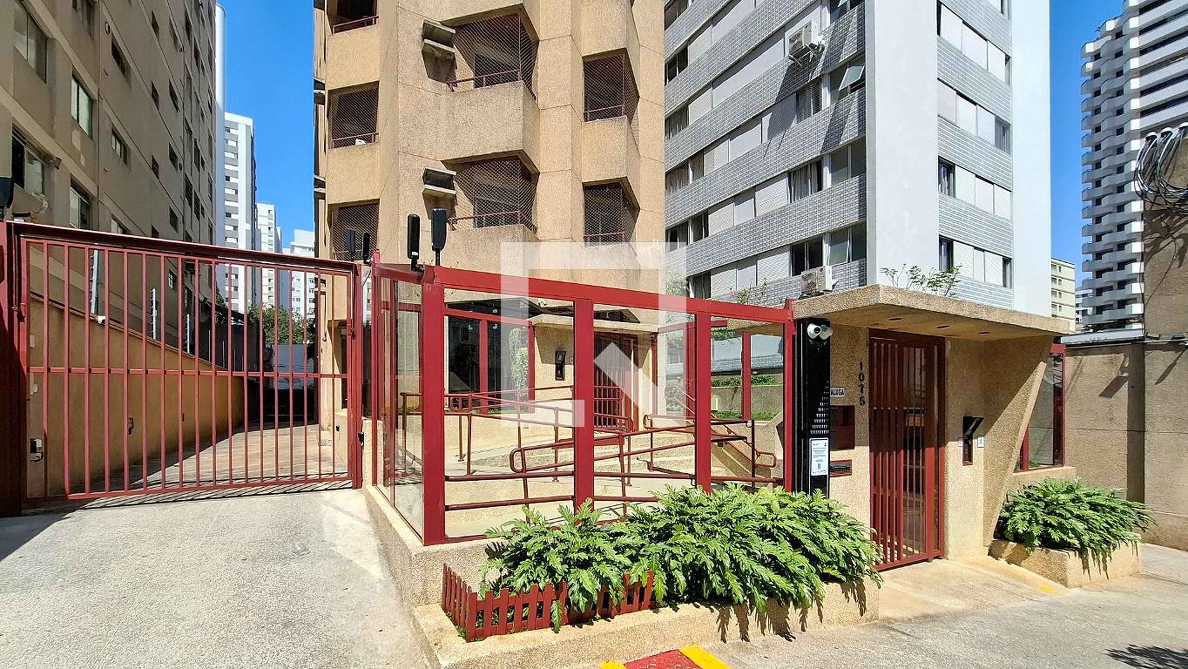 Fachada do Prédio Condomínio Geneve