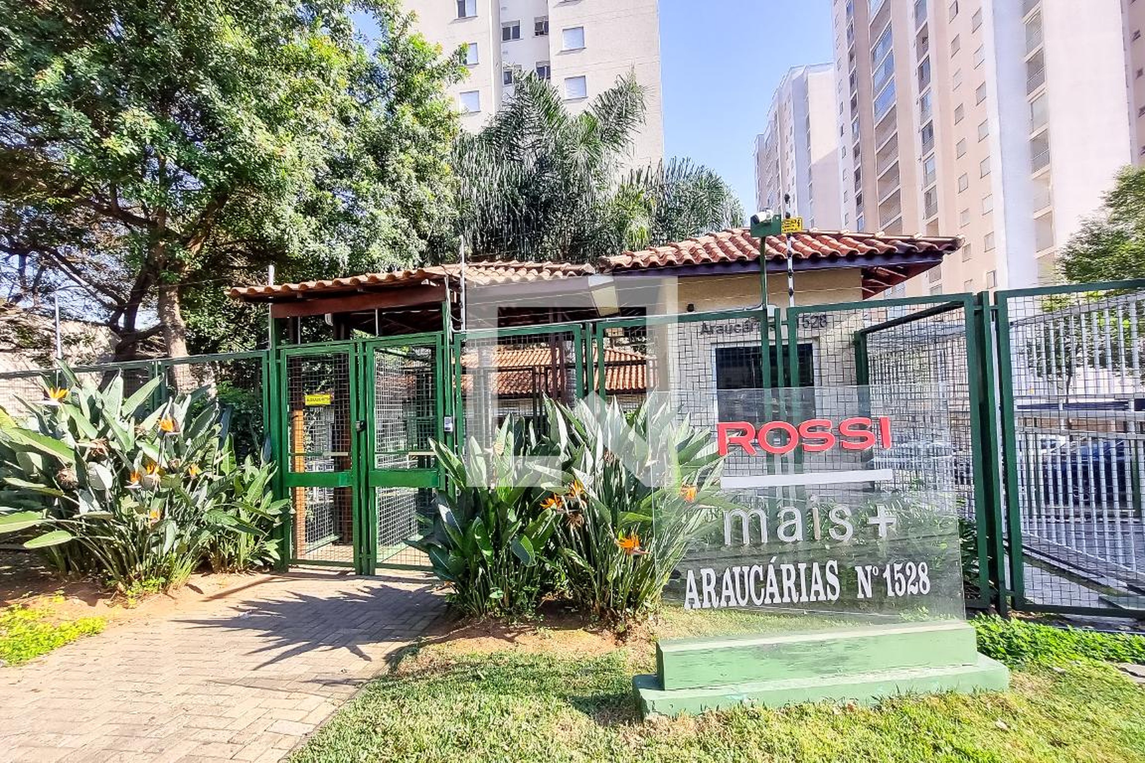 Fachada Condomínio Rossi Mais Araucárias