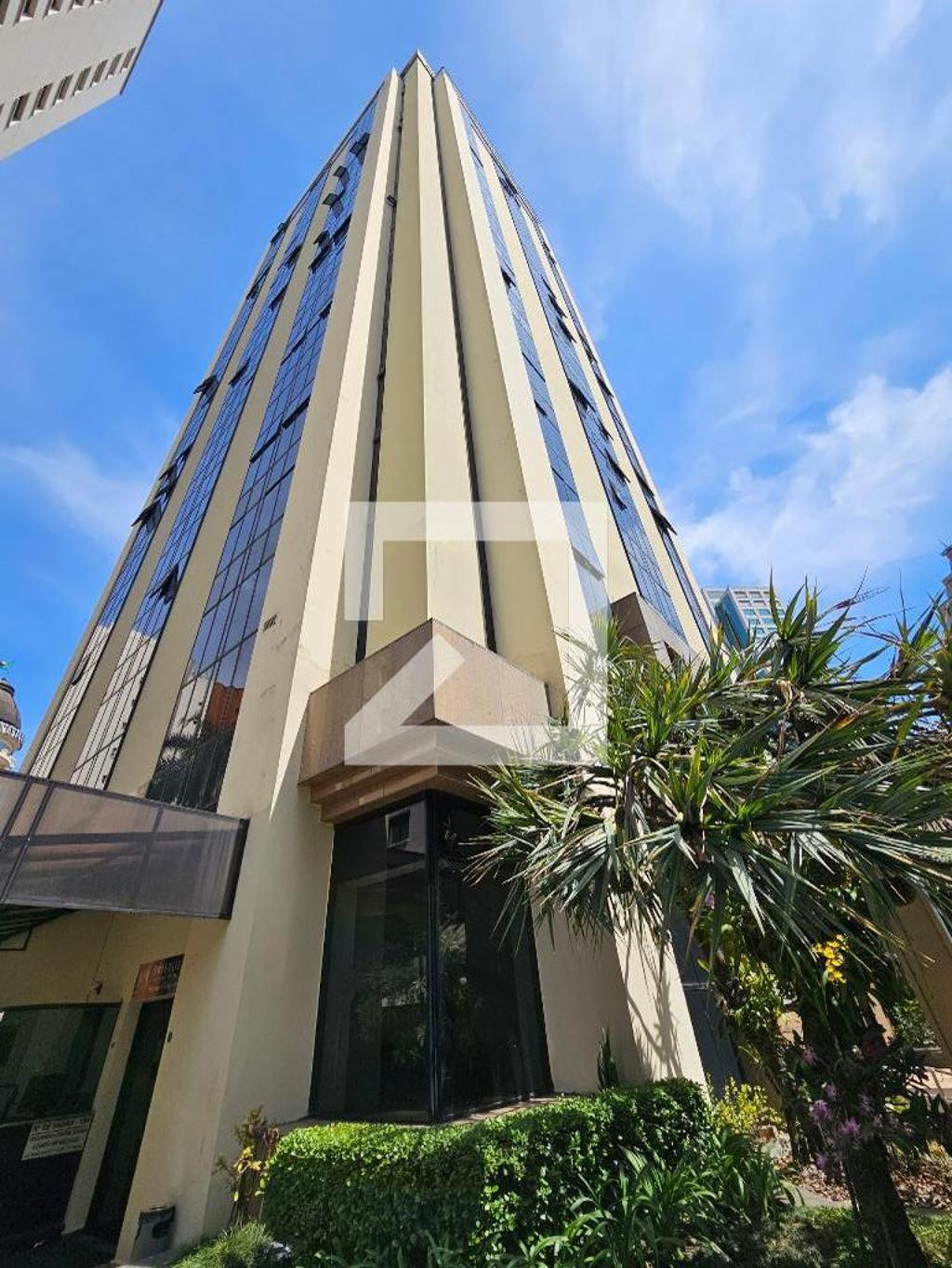 Fachada Condomínio Bristol Hotel