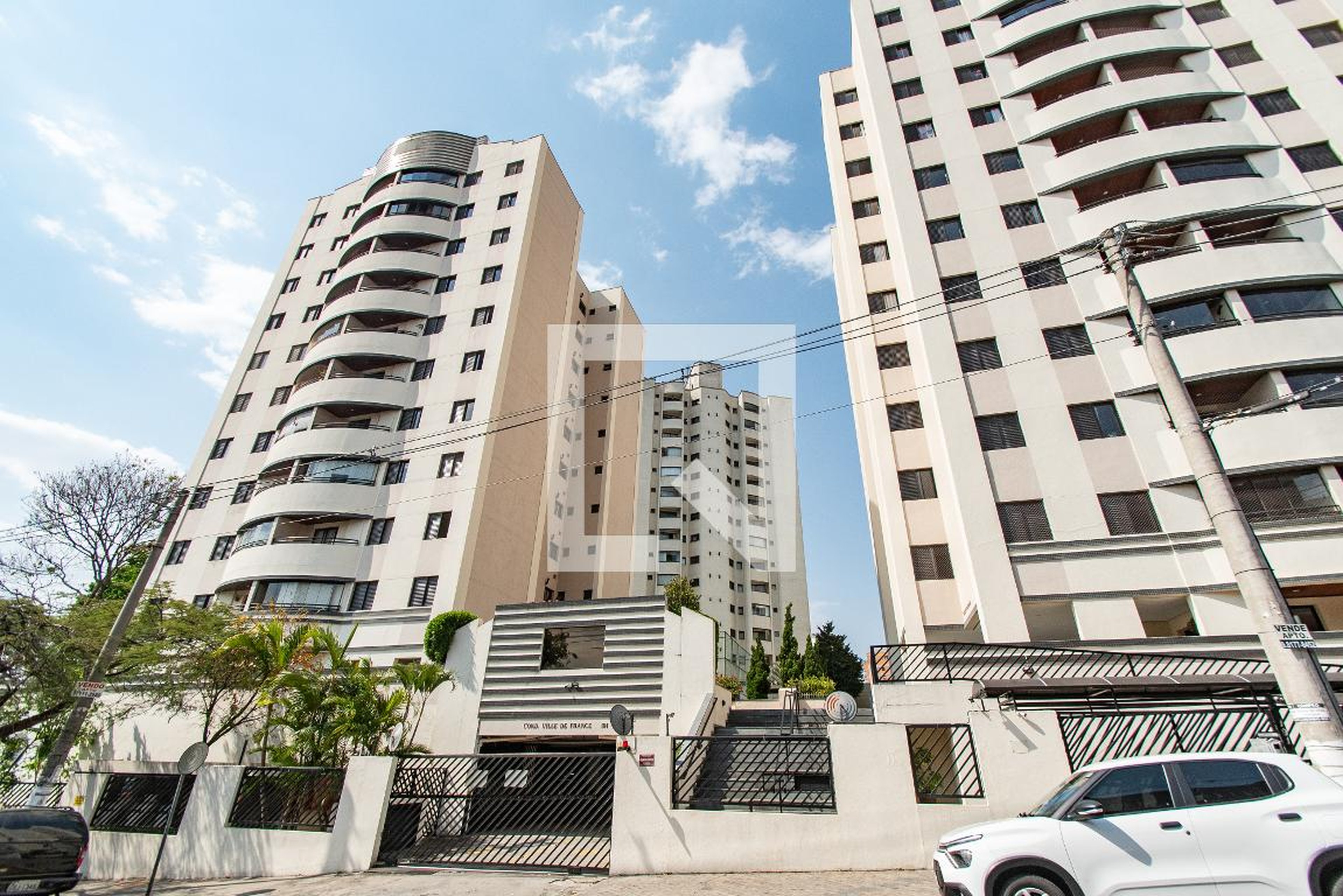 Fachada Condomínio Ville de France