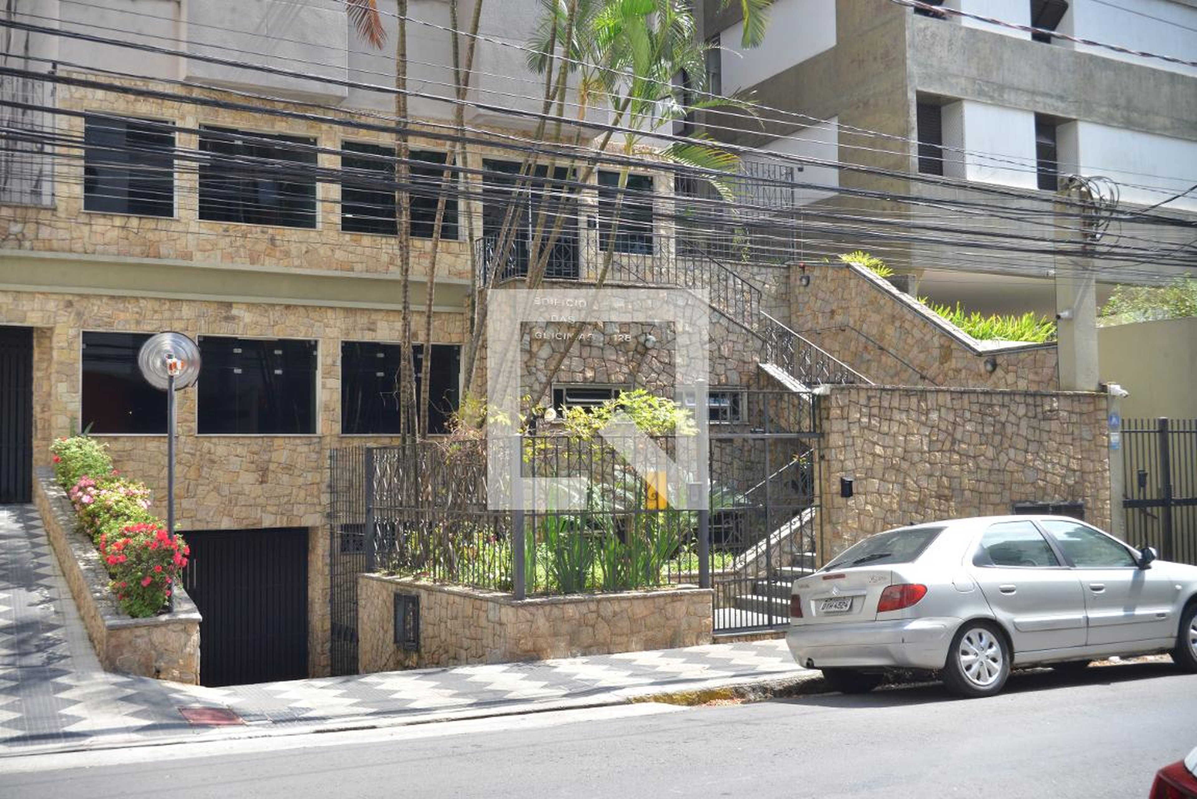 Fachada Condomínio Glicineas