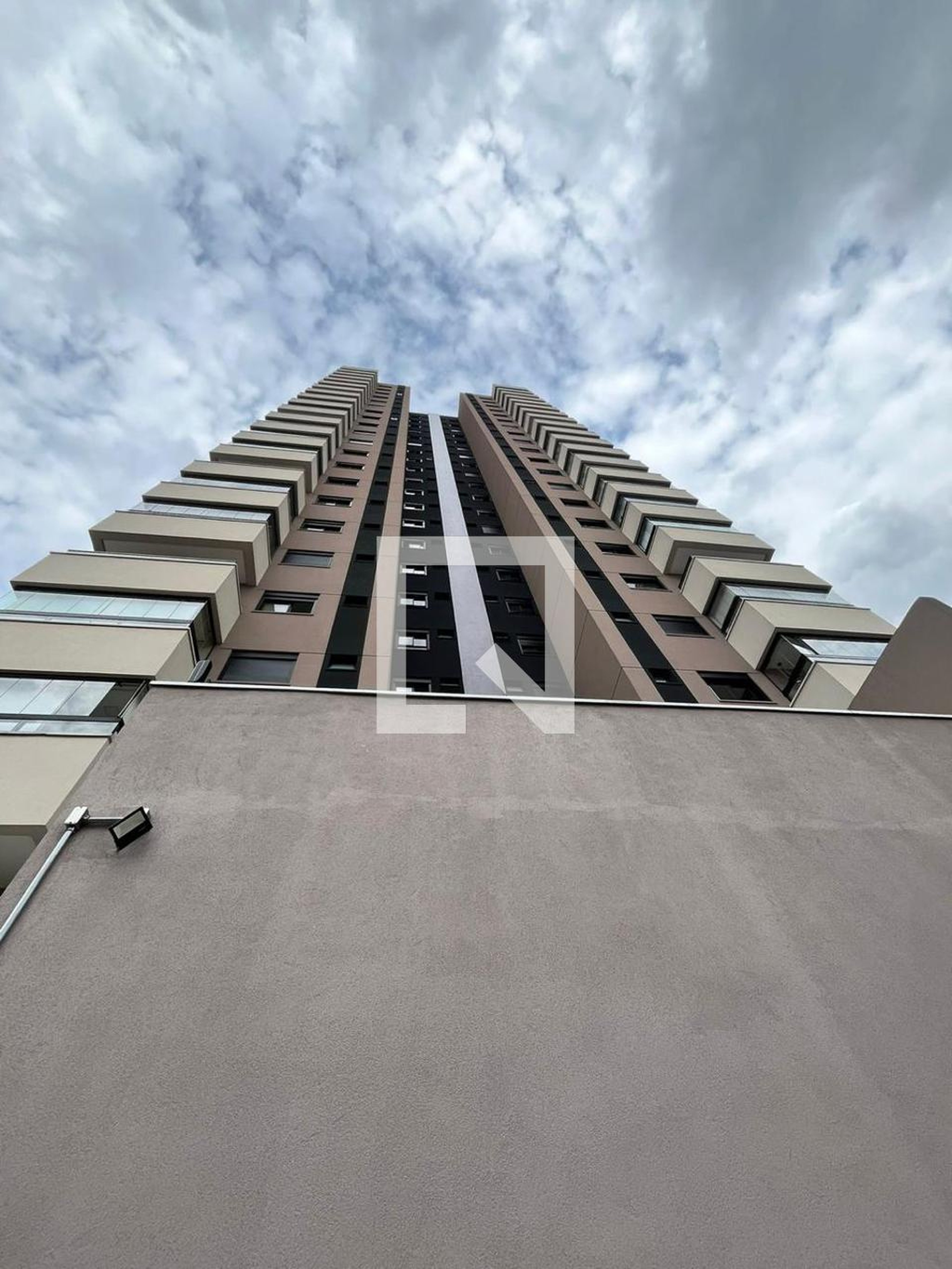 Fachada Condomínio em Rua Pelotas, 90