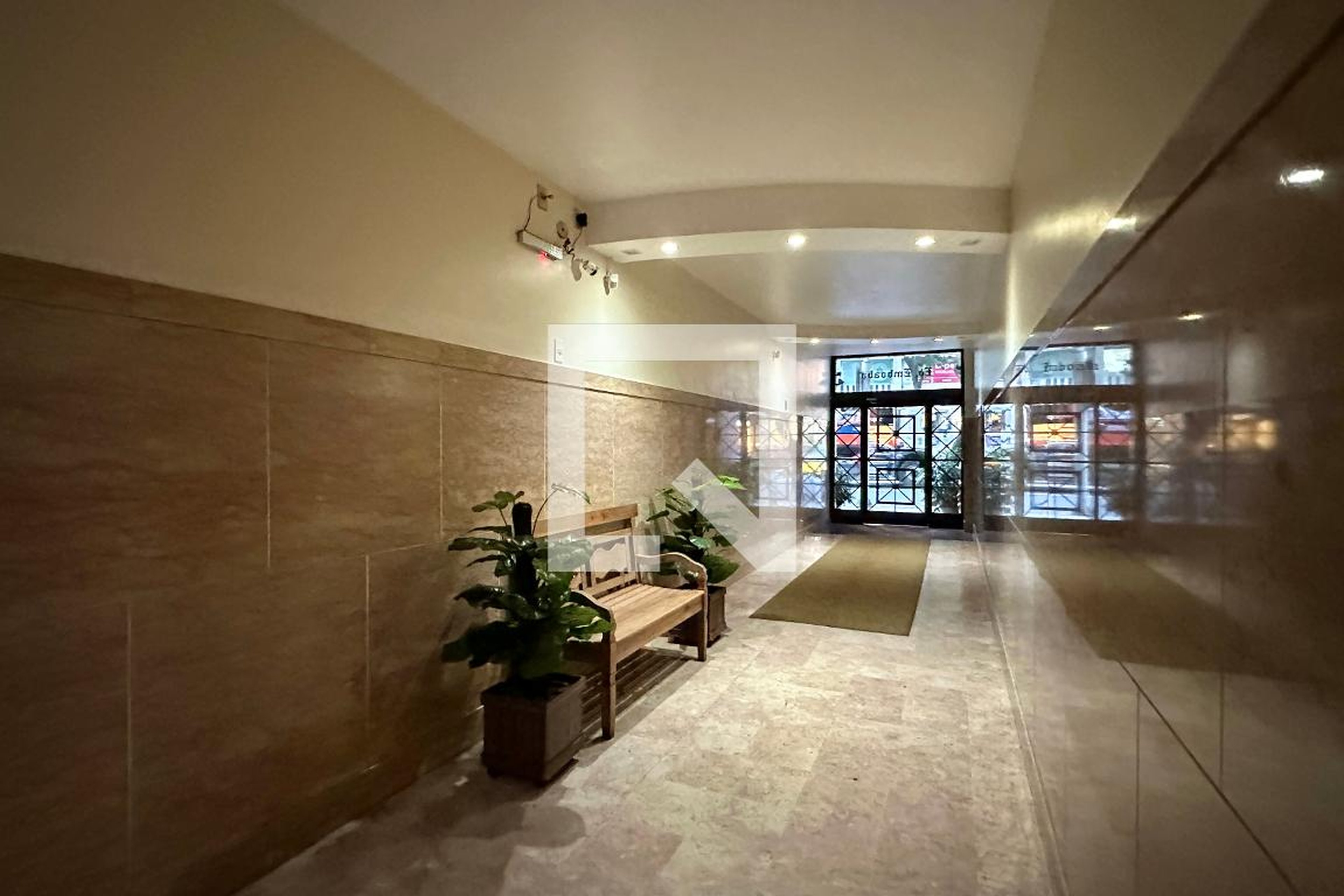 Entrada - Edifício Emboaba