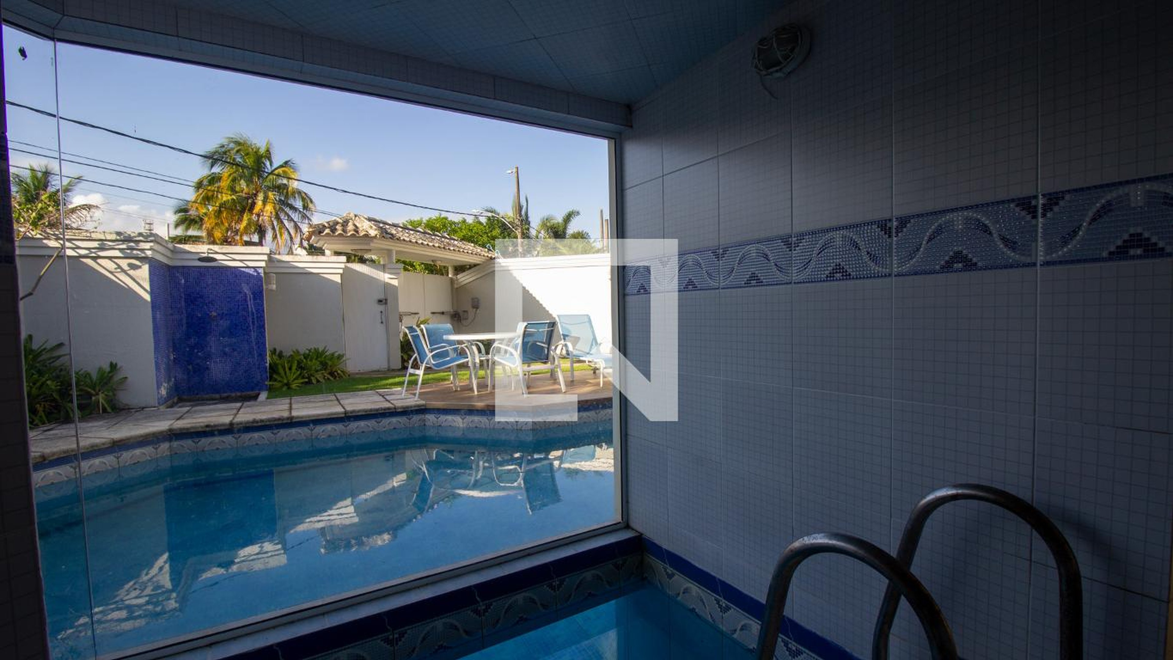 Área Externa Condomínio em Rua Fernando de Santa Cruz, 520