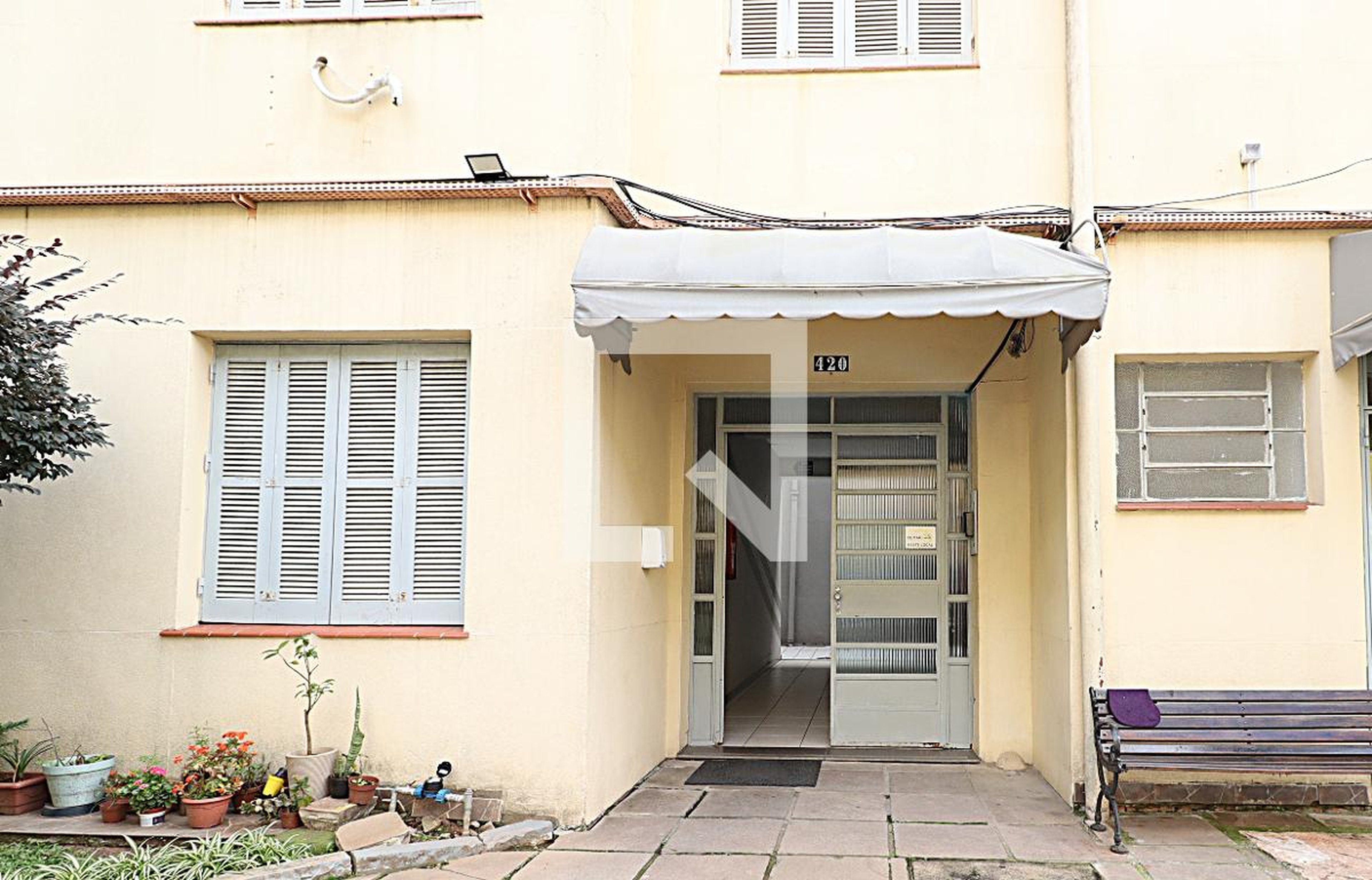 Entrada do Prédio - null