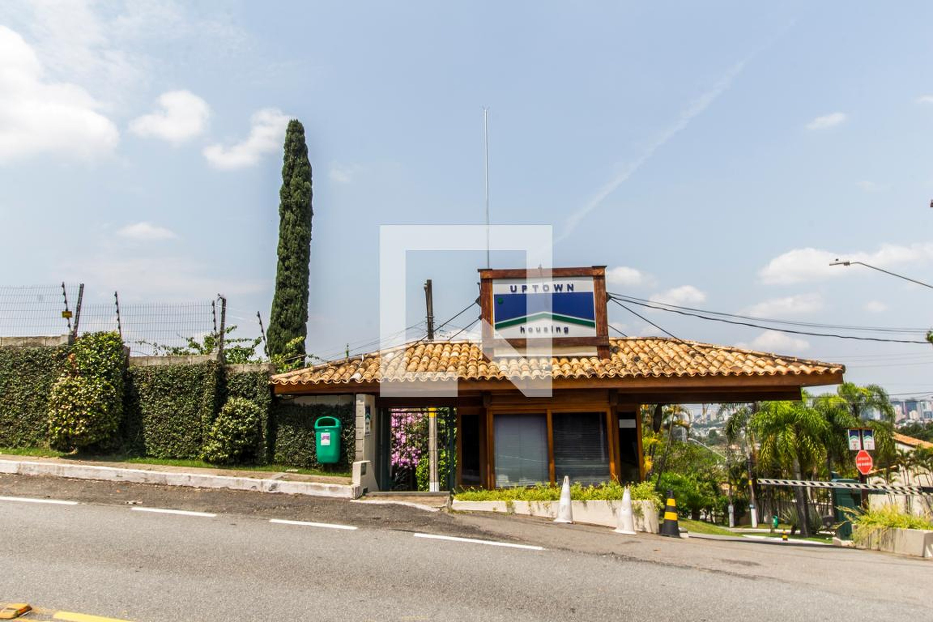 Fachada Residencial Uptown Housing