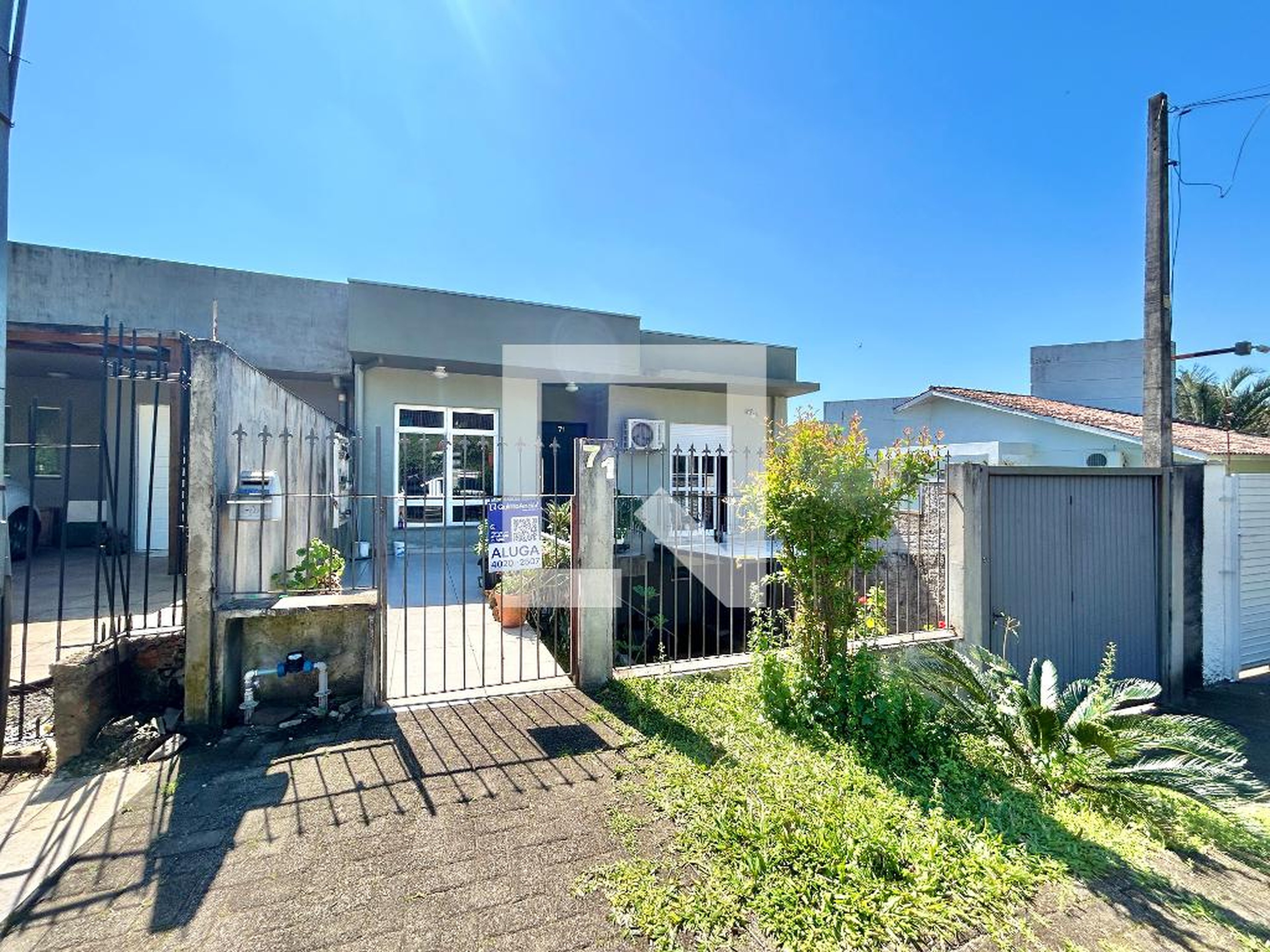 Fachada Condomínio em Rua Henrique José Pohren, 71