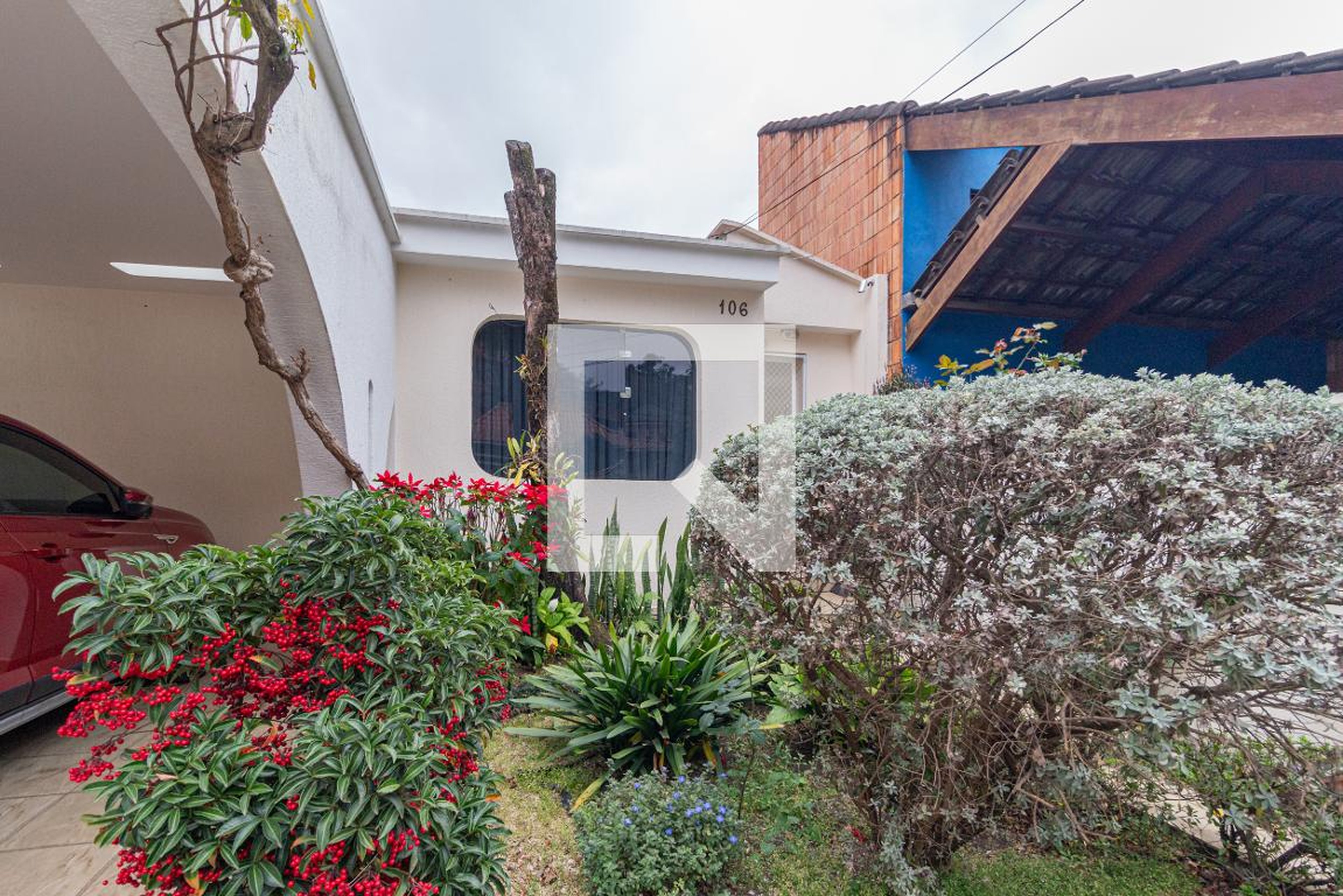 Fachada Condomínio em Rua Sessenta e Cinco, 106