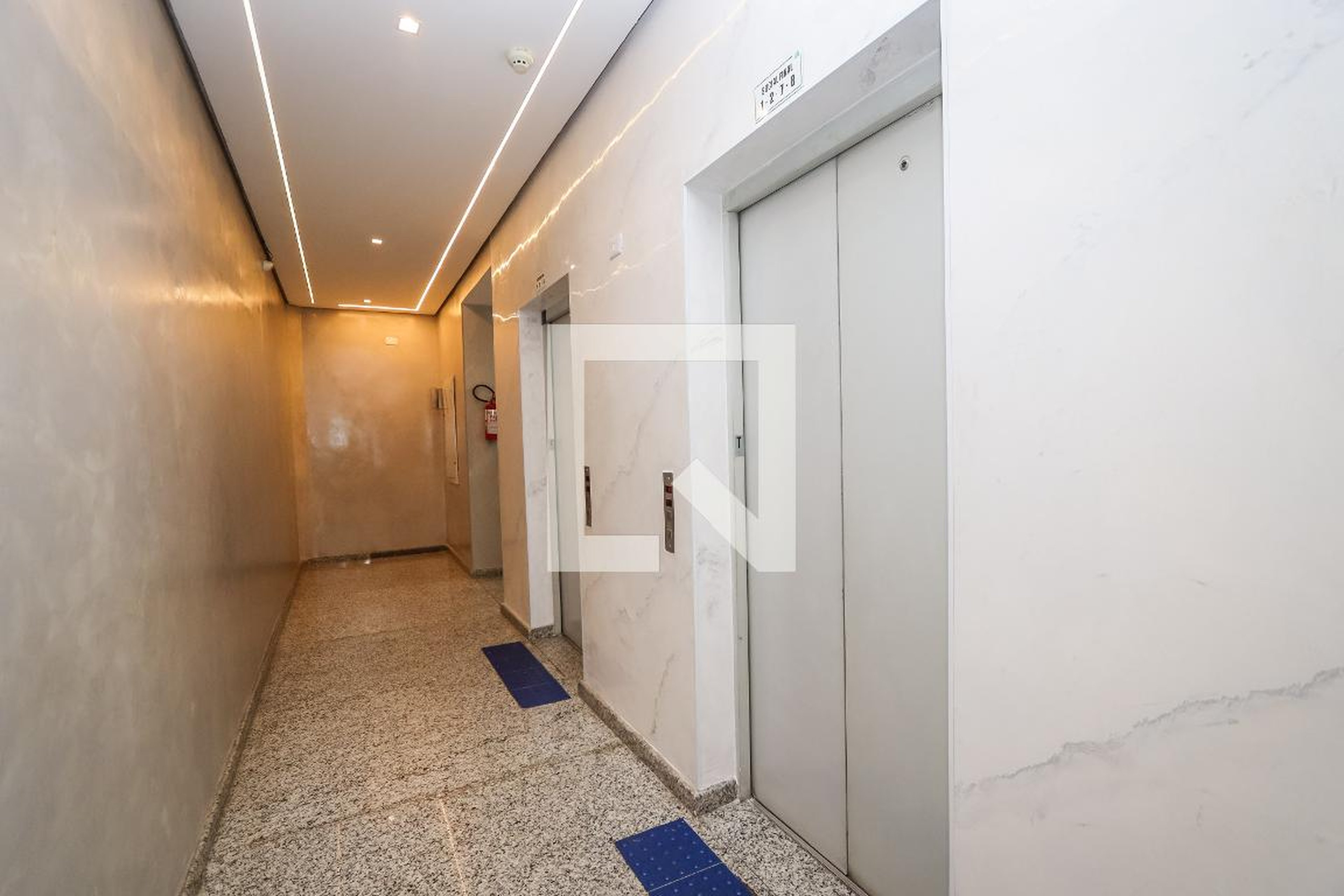 Elevador - Pitangueira I