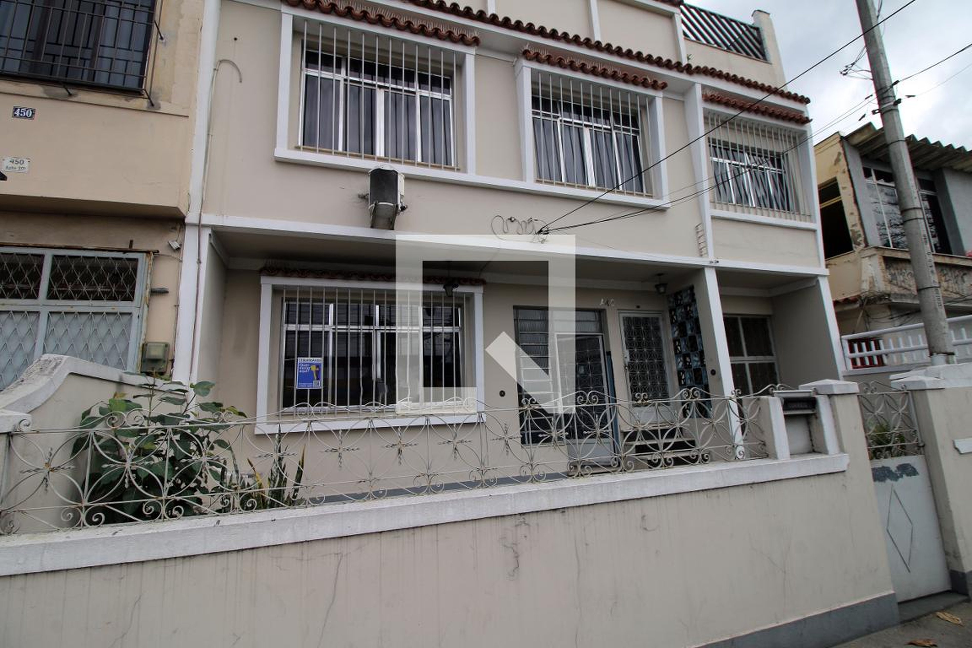 Fachada do Prédio Condomínio em Avenida Professor Plínio Bastos, 440