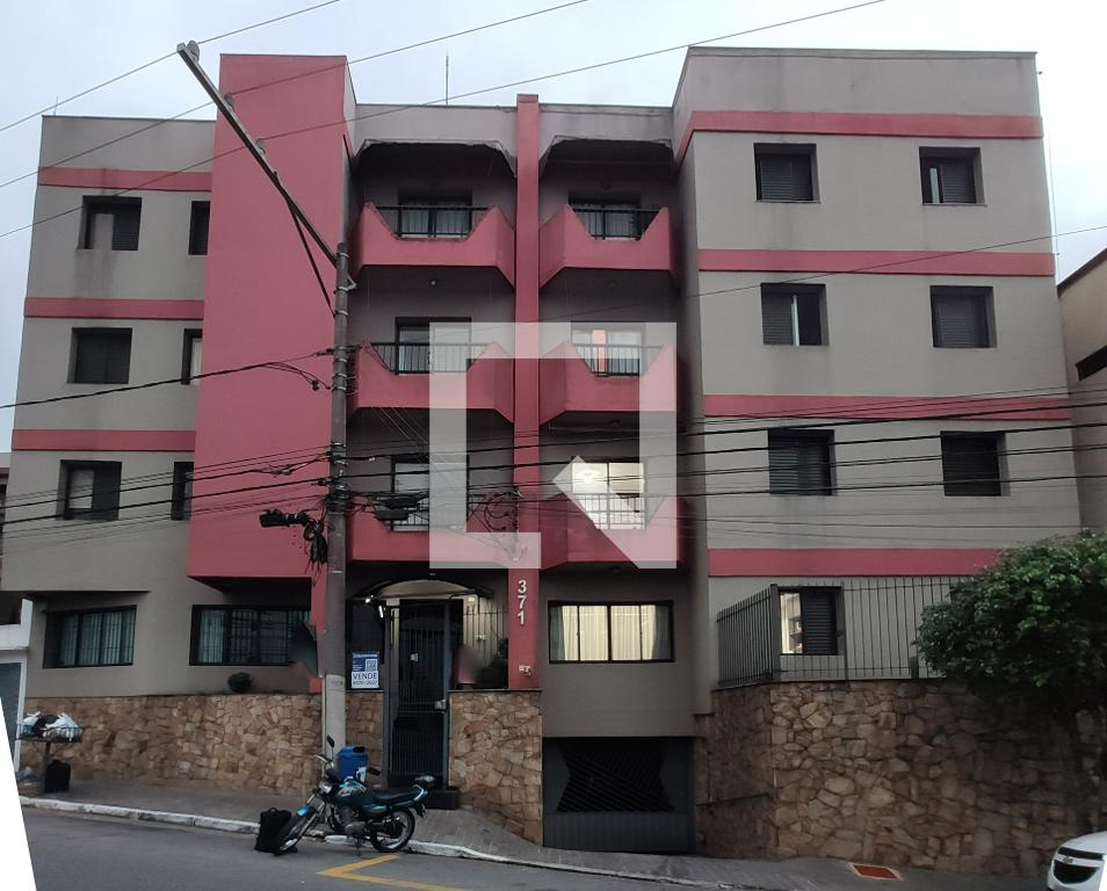 Fachada Condomínio em Alameda Cassaquera, 371