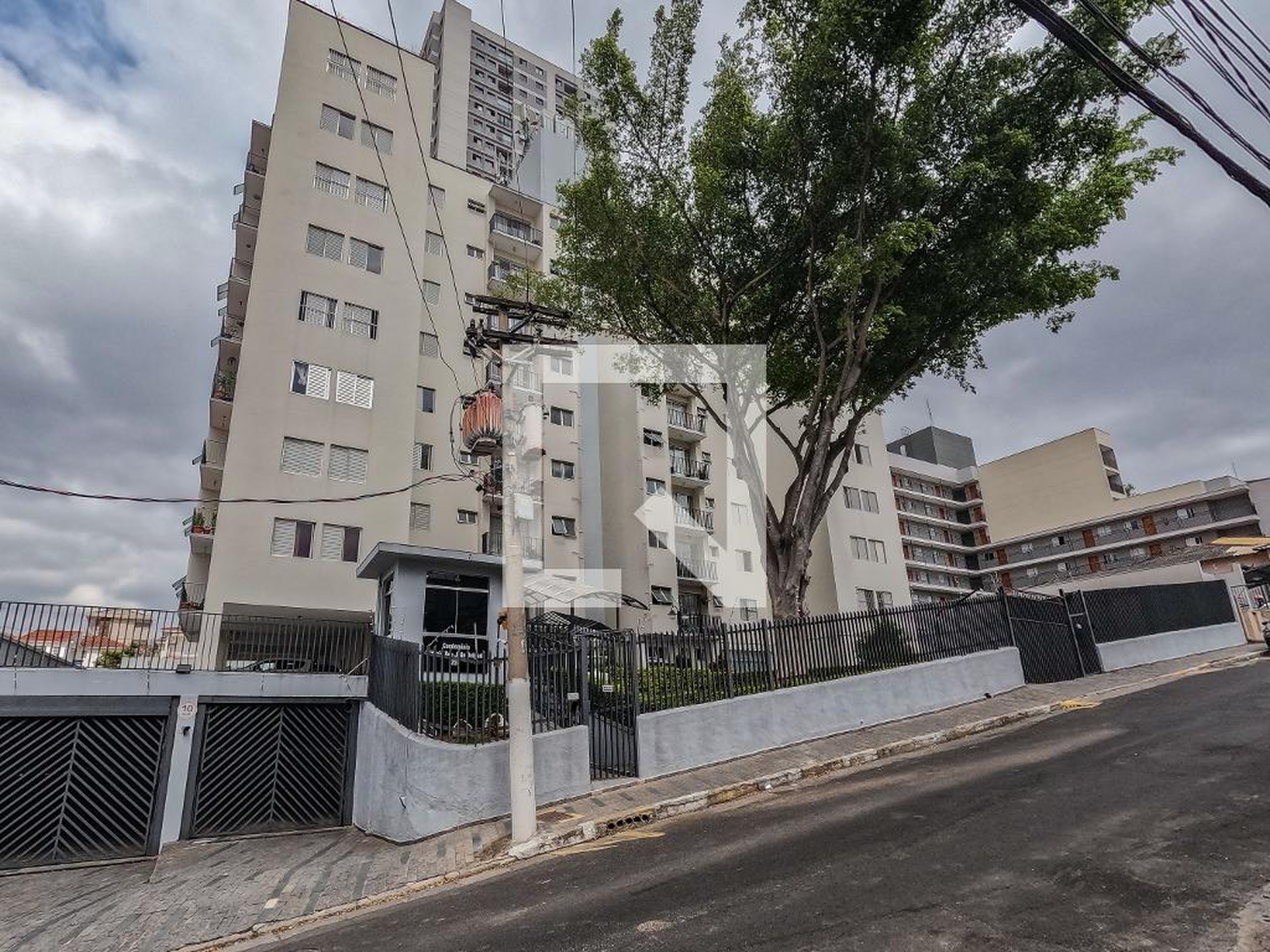 Fachada Condomínio em Rua João Delgado, 176