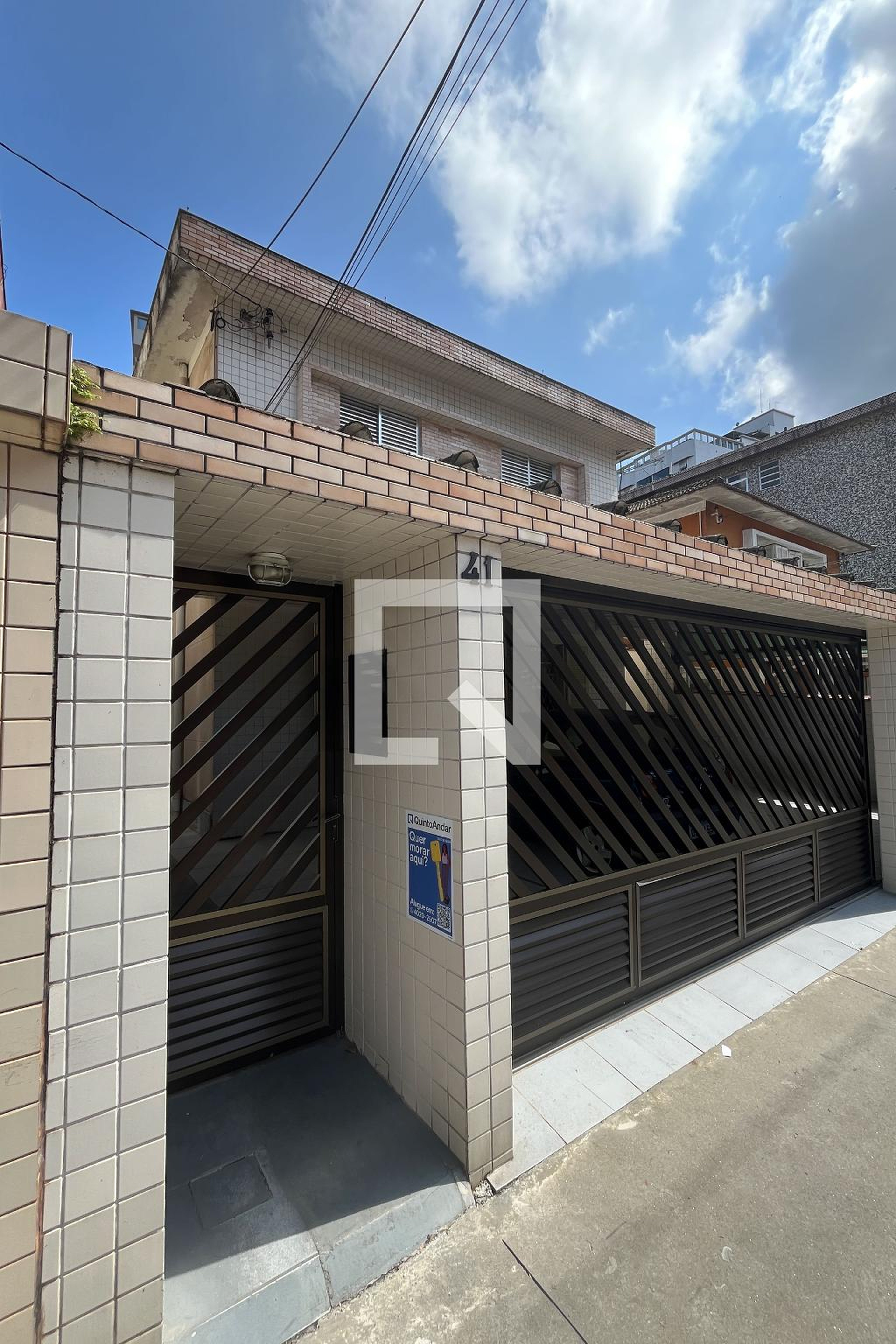 Fachada Condomínio em Avenida Dino Bueno, 41