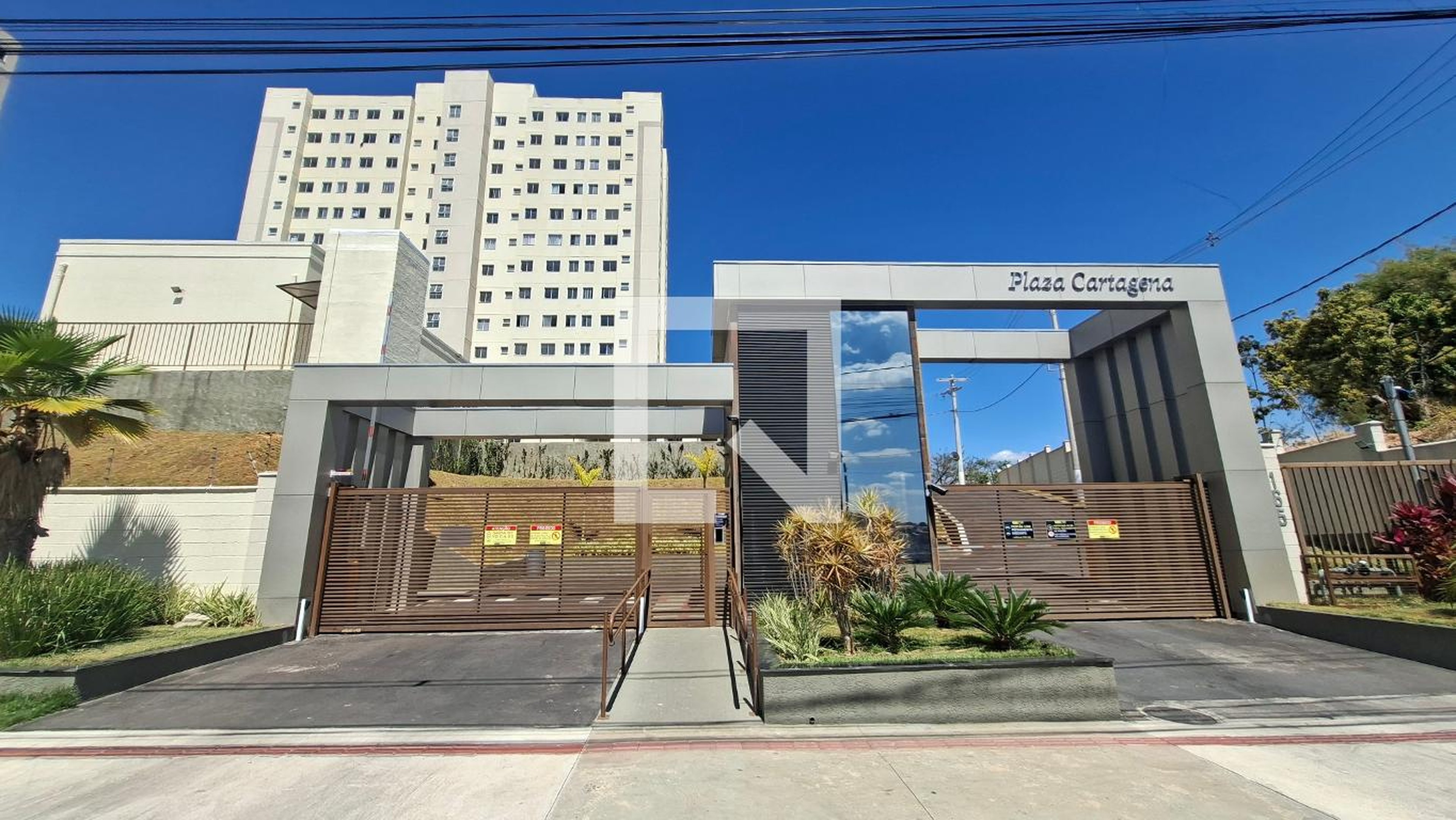 Fachada Condomínio em Avenida Saramenha, 1600