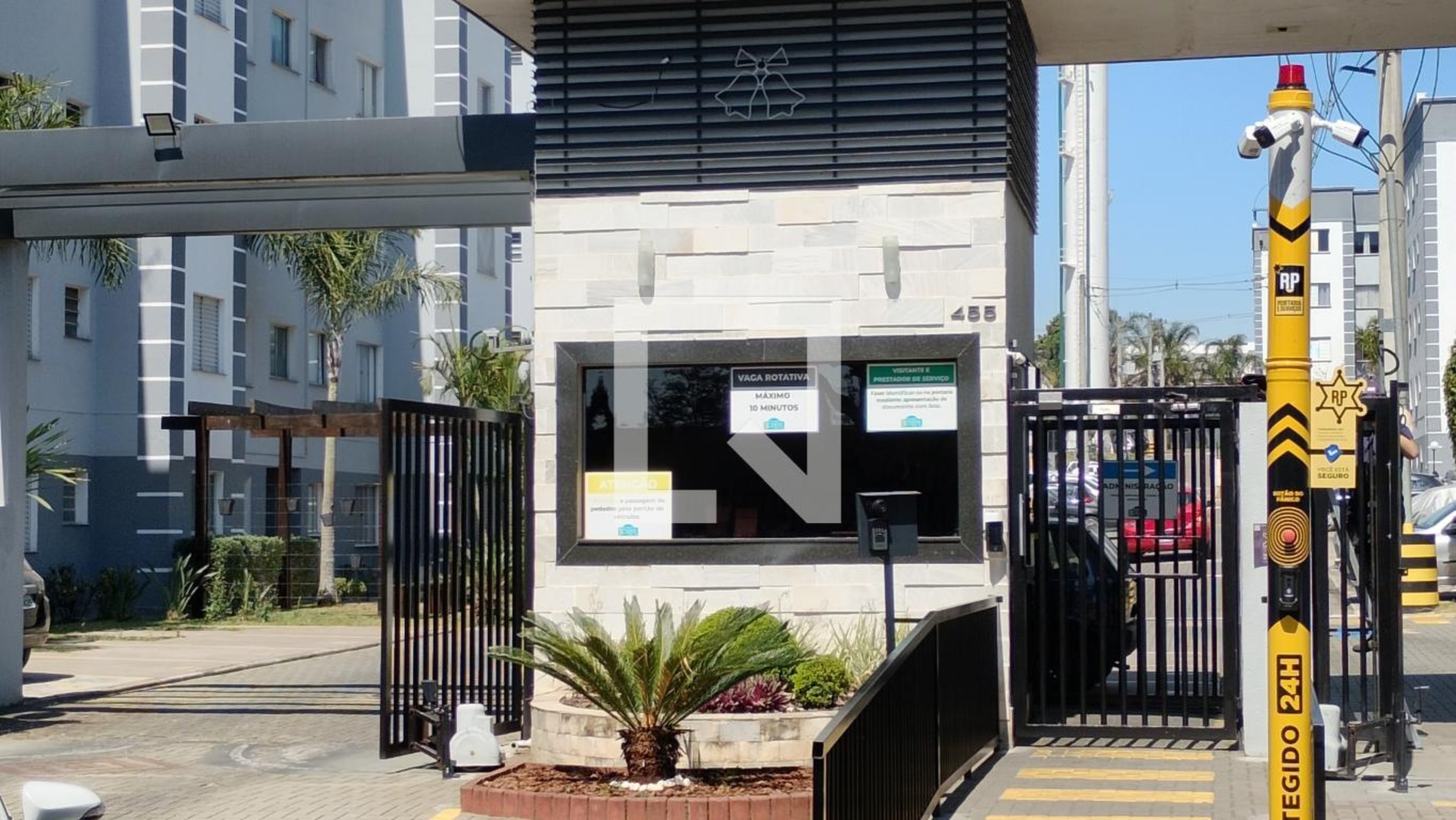 Fachada Condomínio em Rua Bahe Macedo, 308