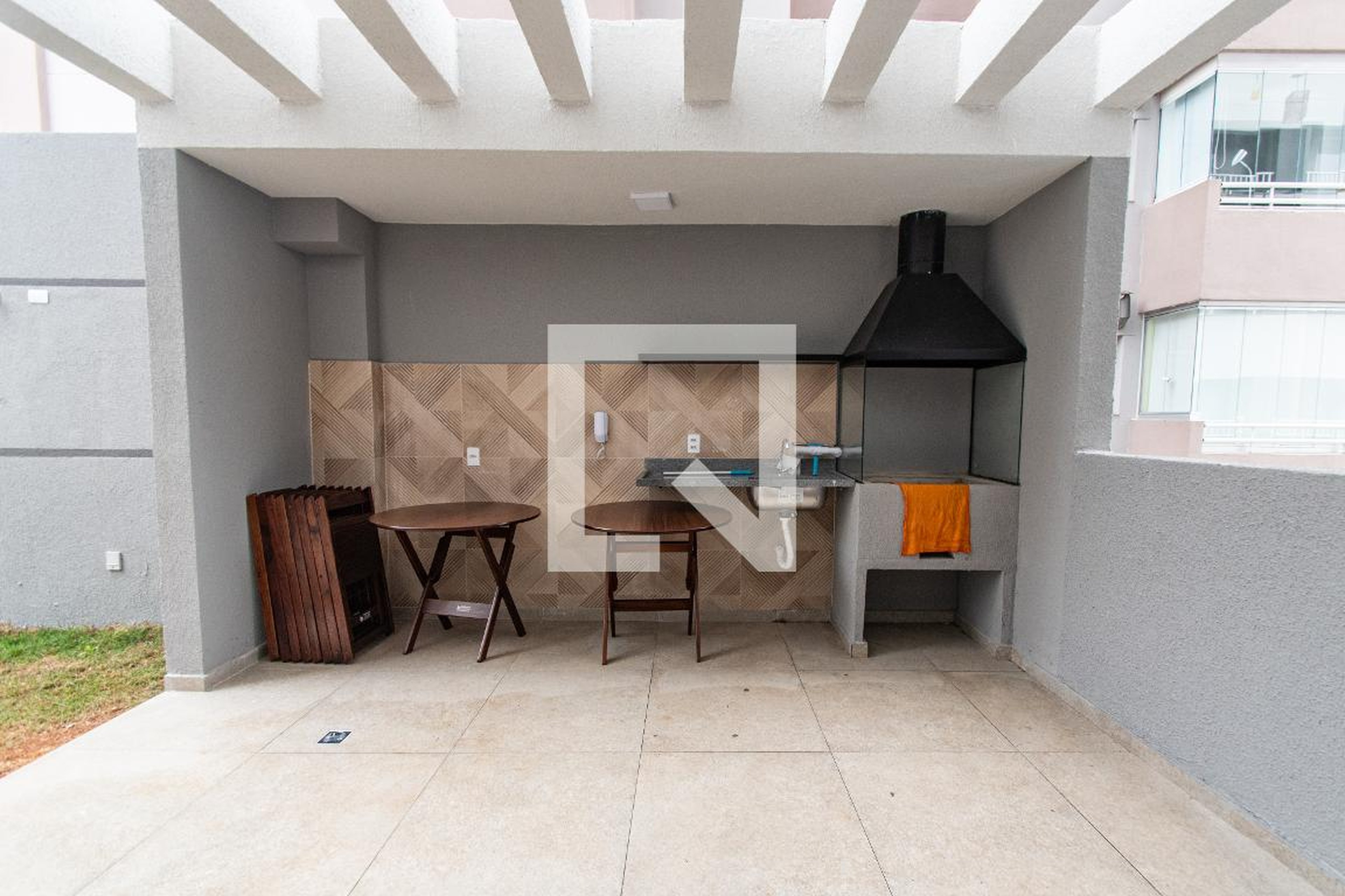 Churrasqueira - Metrocasa Santa Cruz