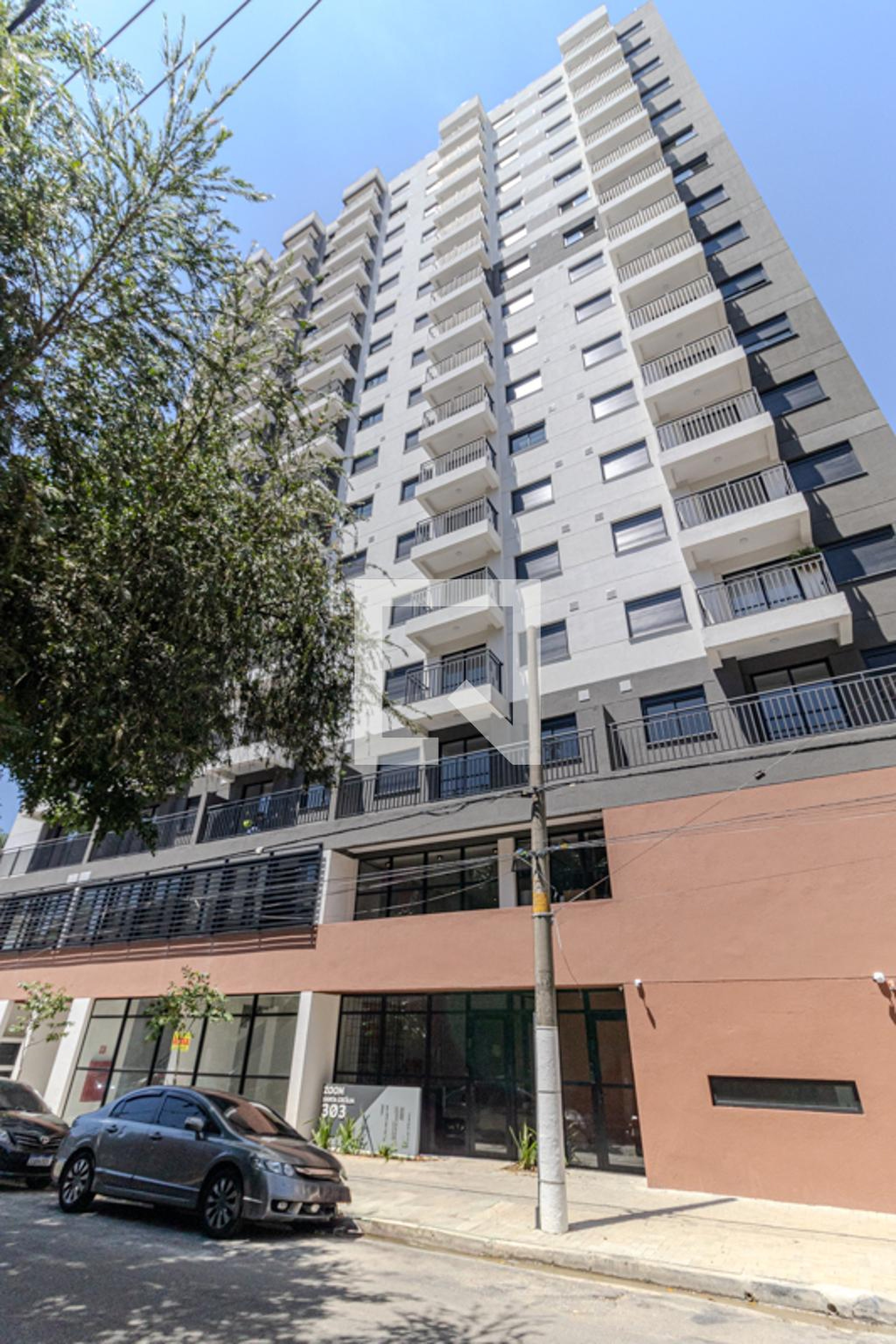 Fachada Condomínio em Rua General Júlio Marcondes Salgado, 285