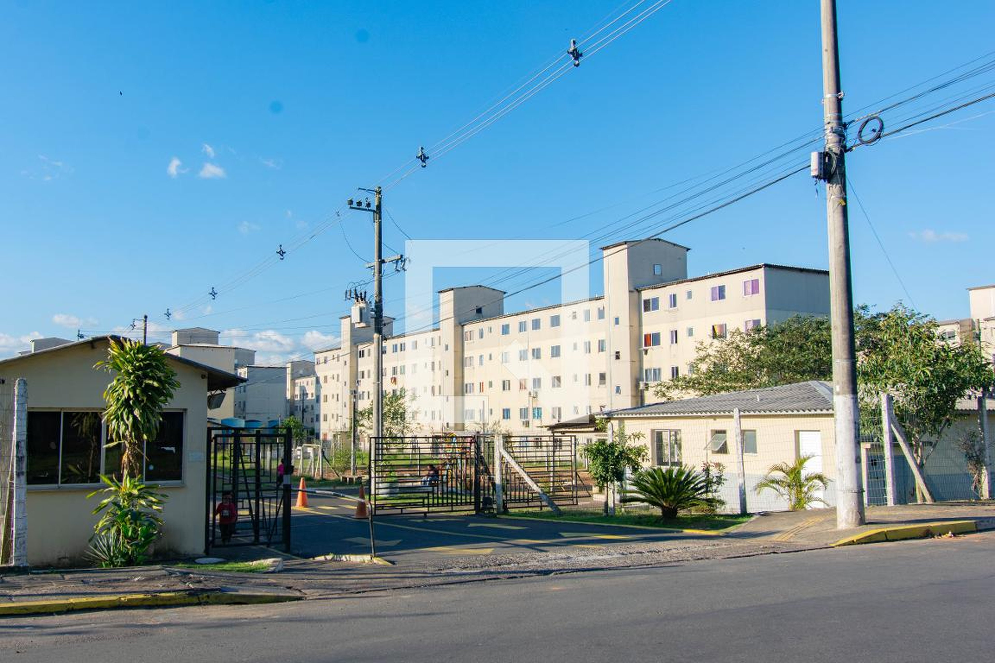 Fachada Condomínio em Rua Dirneide Isabel Goulart, 124