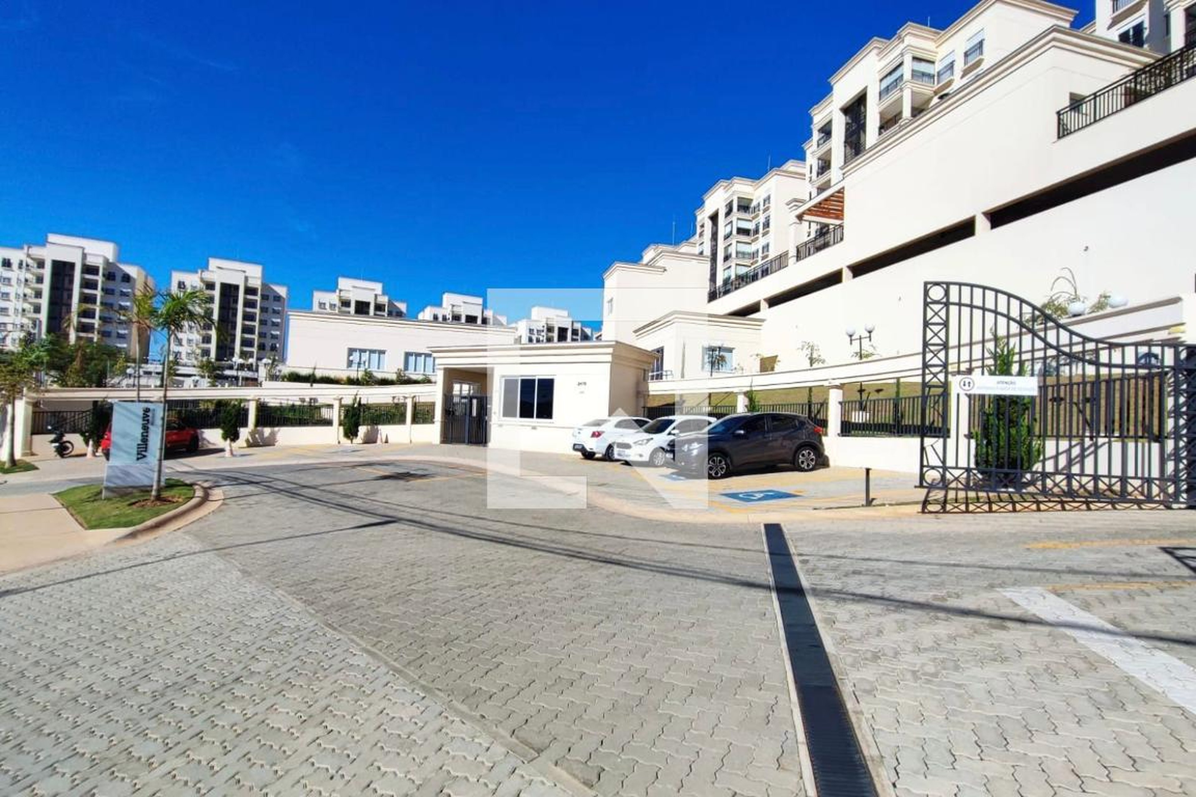 Fachada do Condomínio Condomínio Villeneuve Residencial