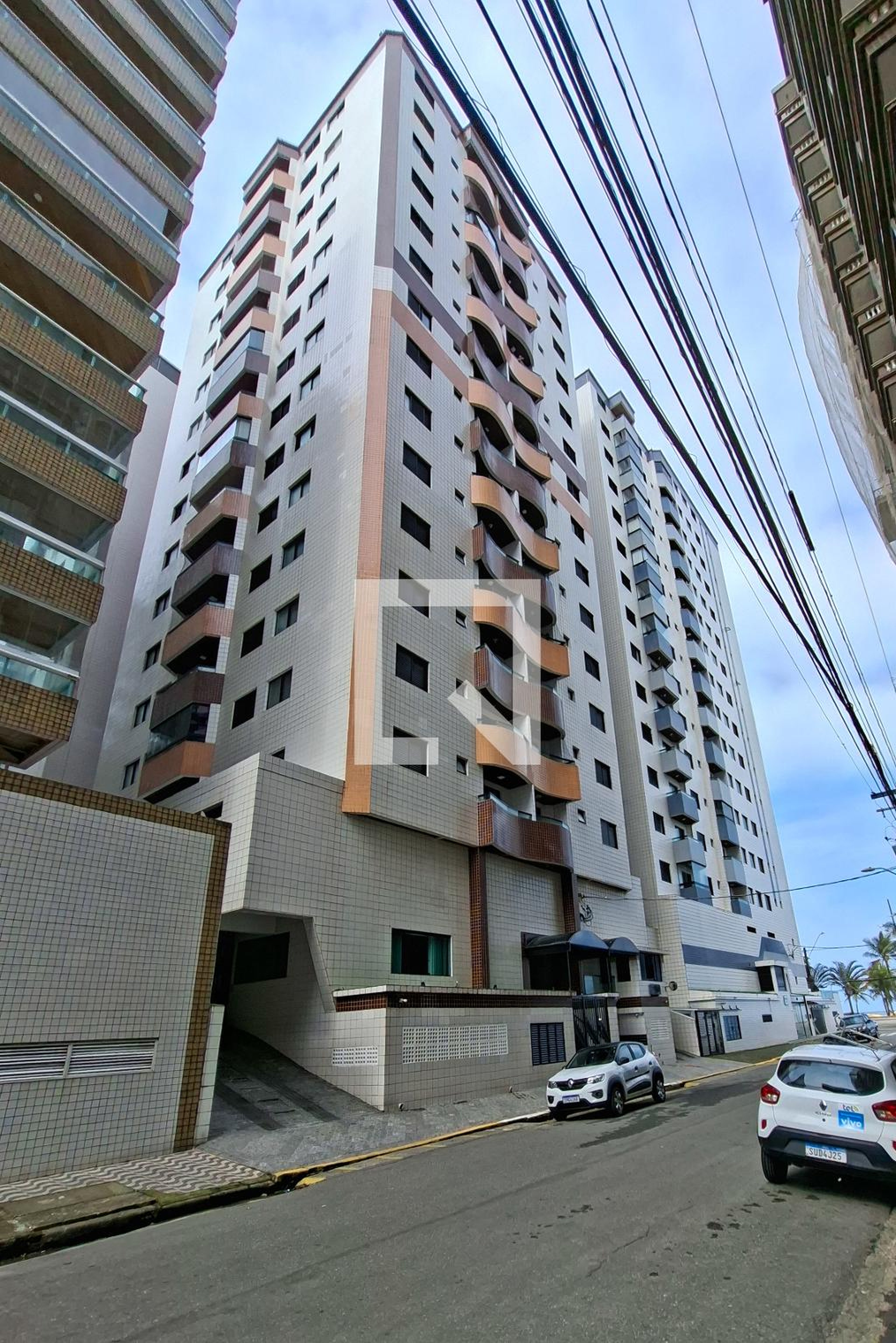 Fachada do Prédio Condomínio Bora