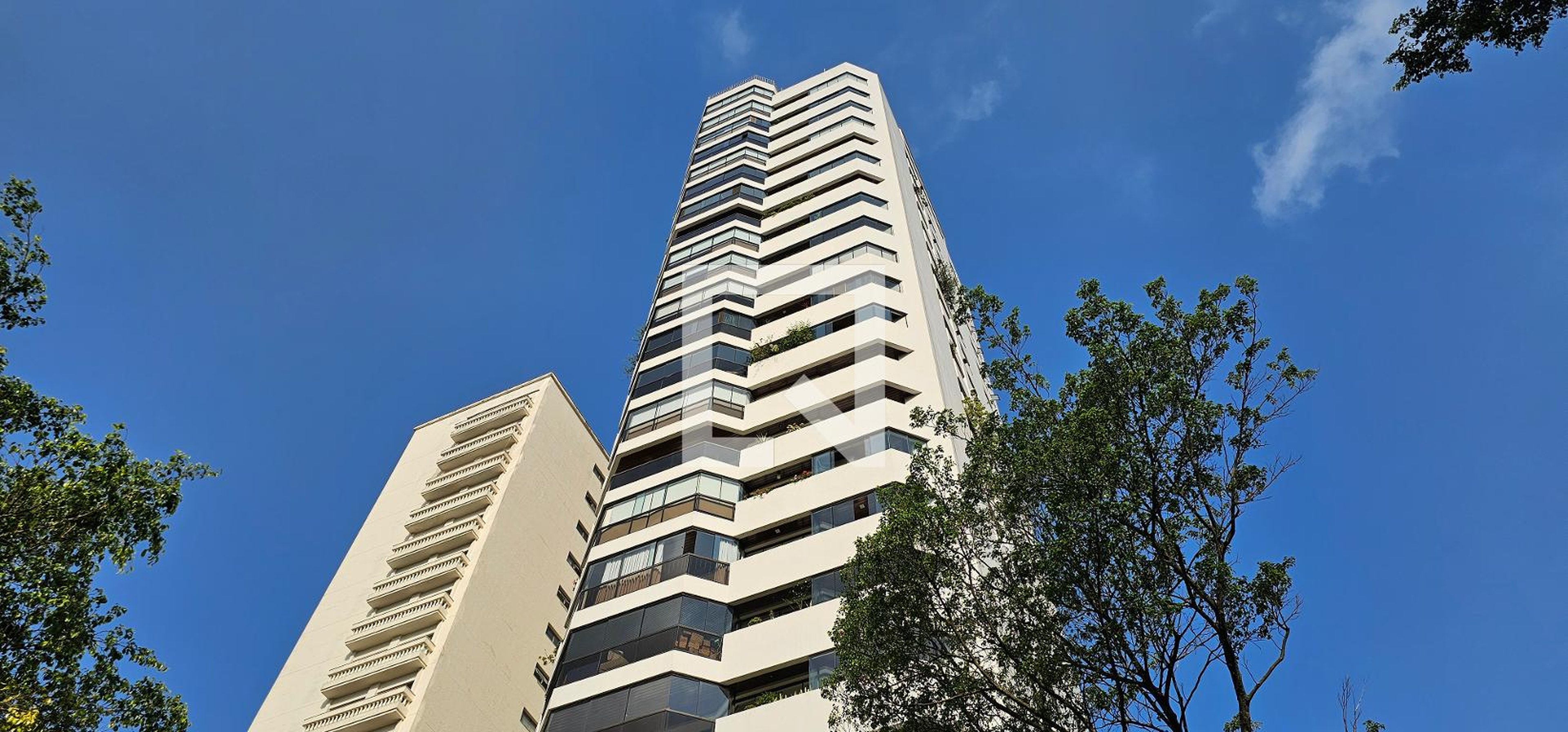 Fachada Condomínio Royal Garden