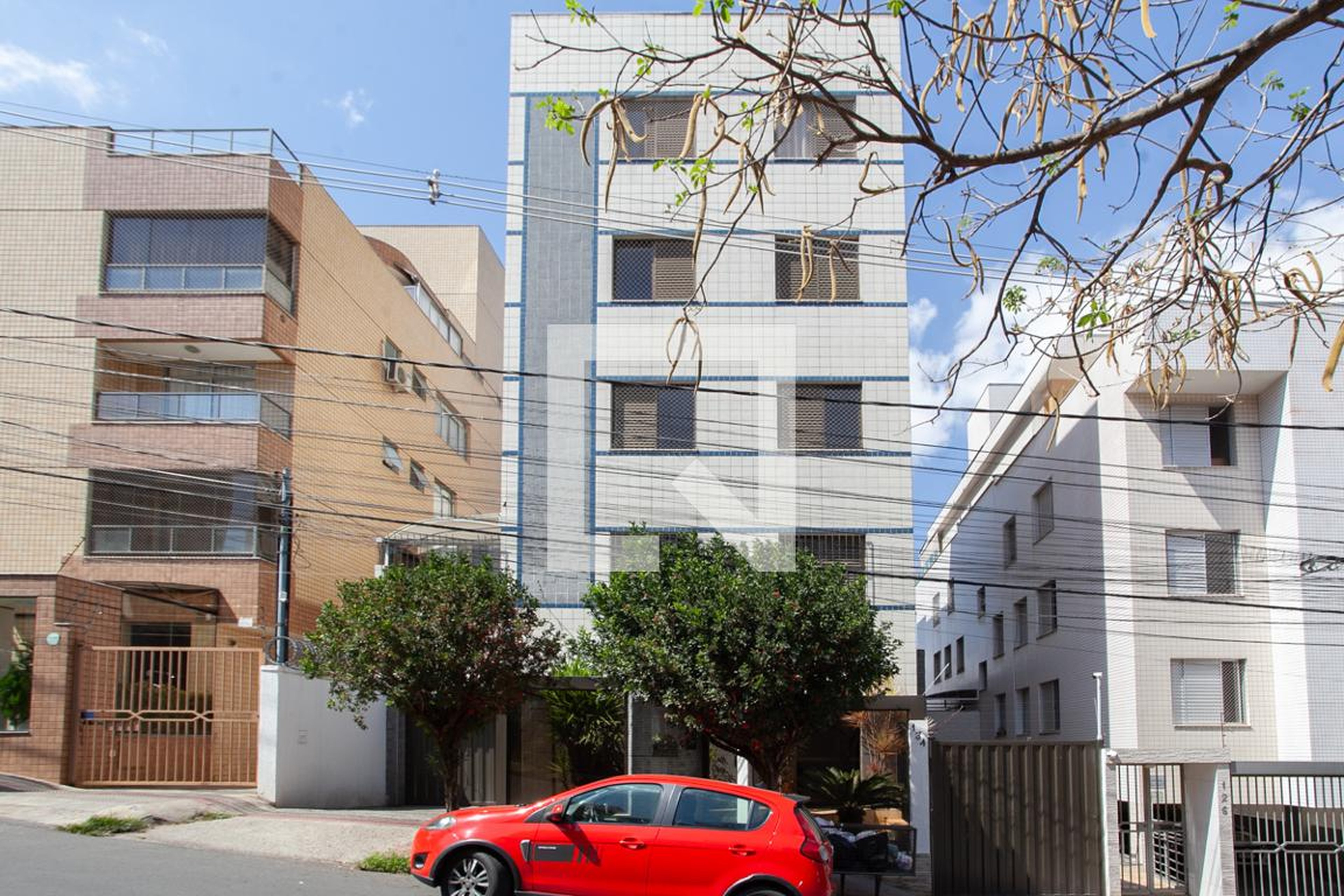 Fachada Condomínio em Rua Leopoldina Cardoso, 134