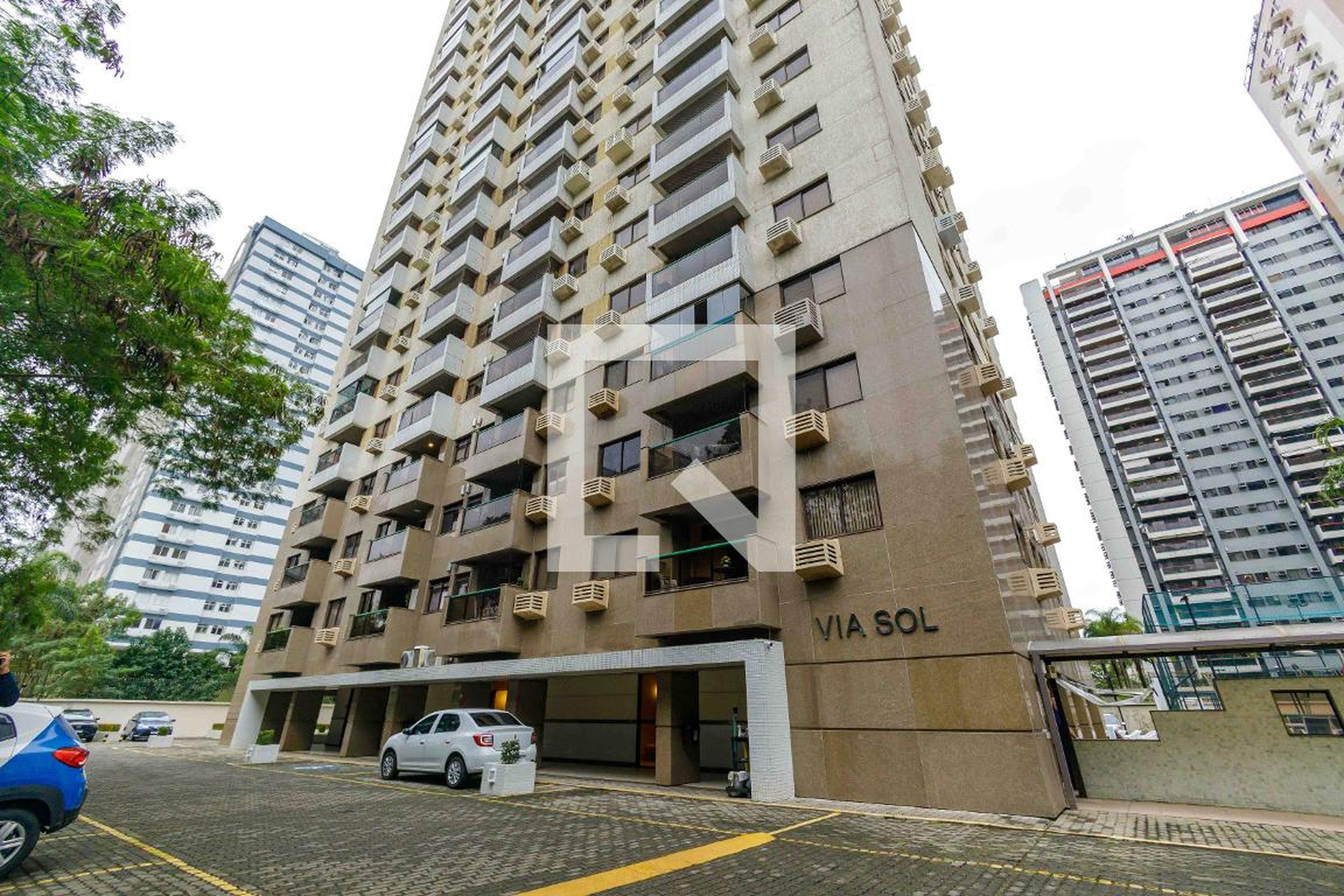 Fachada Condomínio Via Barra