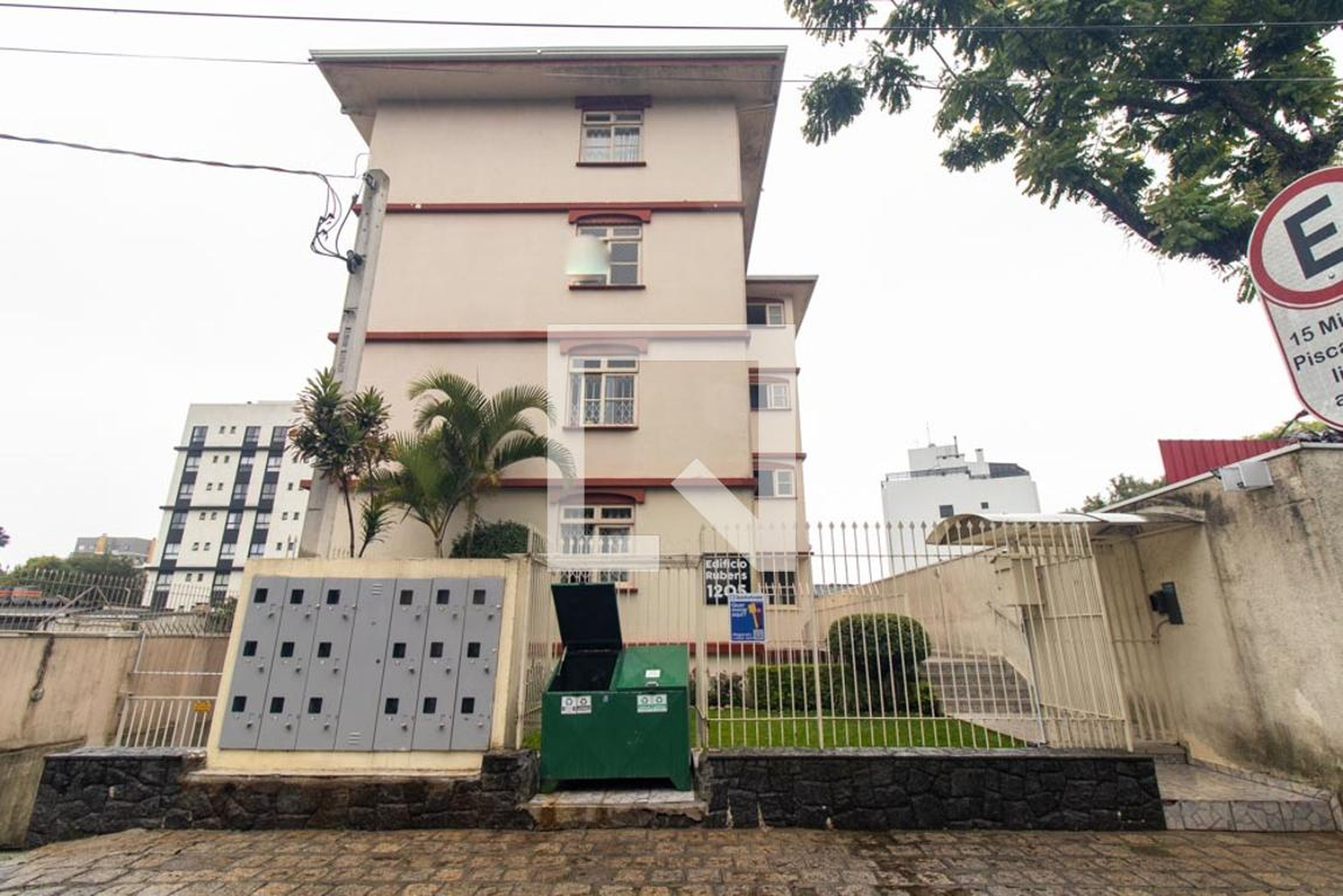 Fachada do Prédio Condomínio em Avenida dos Estados, 1205