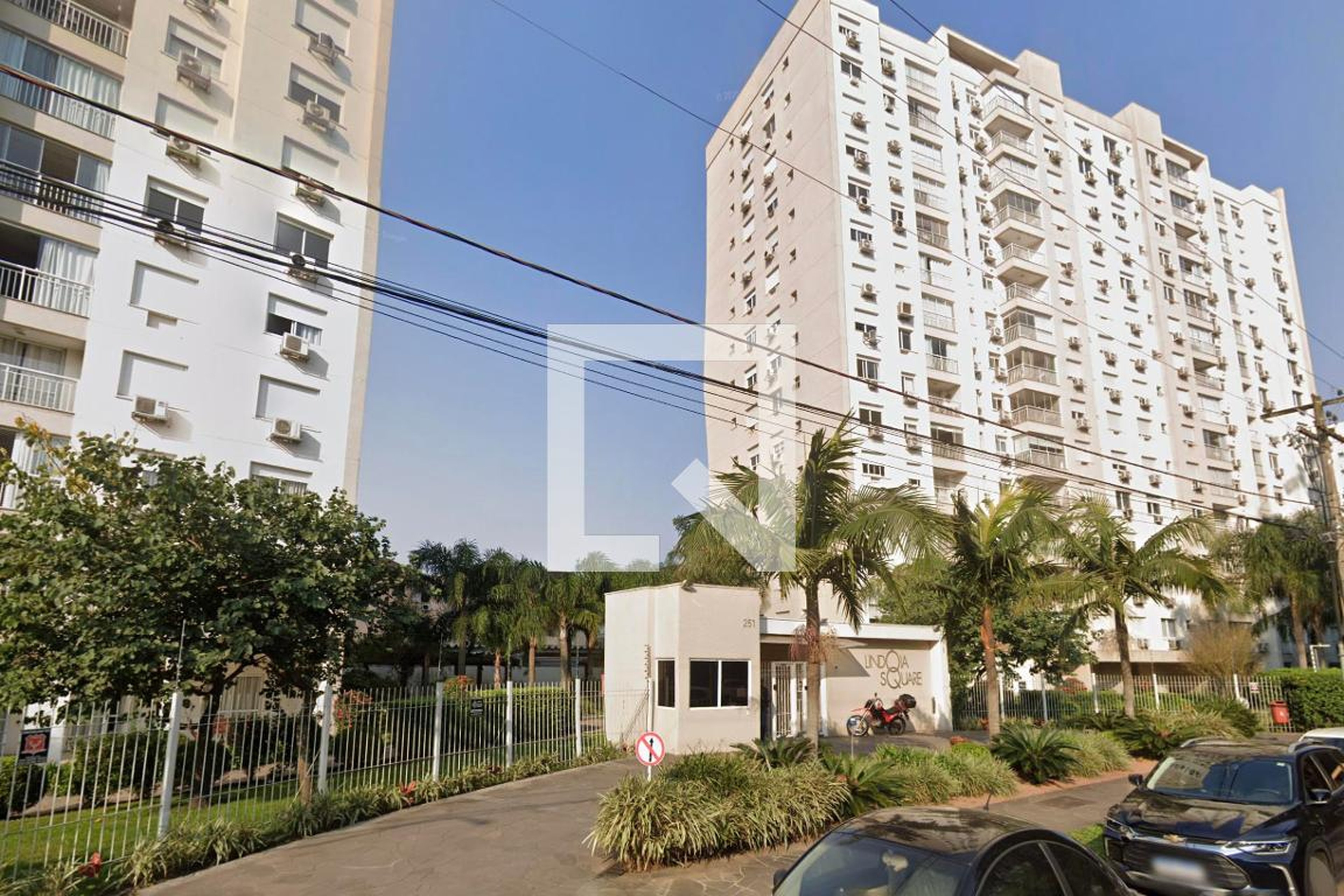 Fachada Condomínio em Avenida A. J. Renner, 251