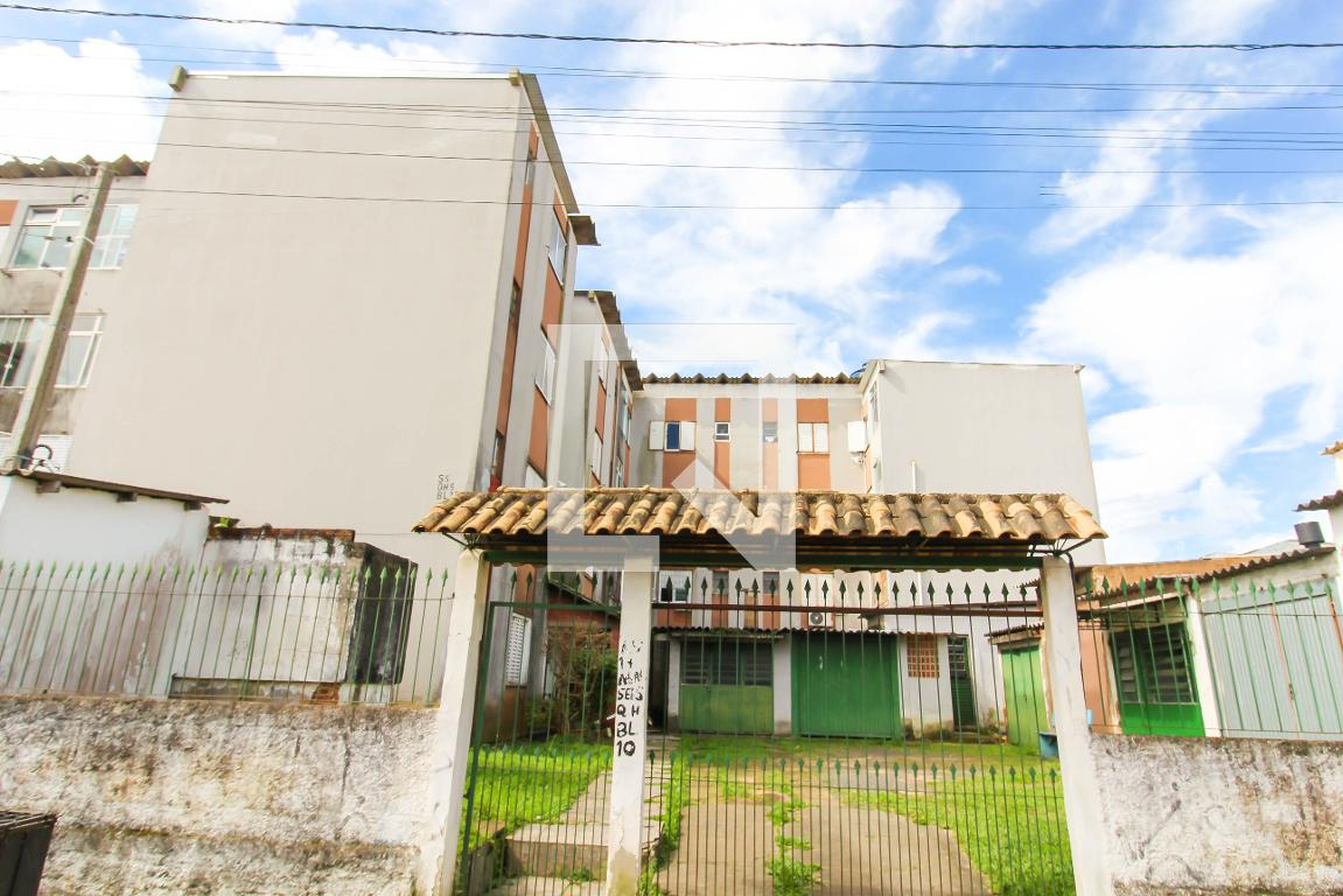 Fachada Condomínio em Avenida Dezessete de Abril, 1557