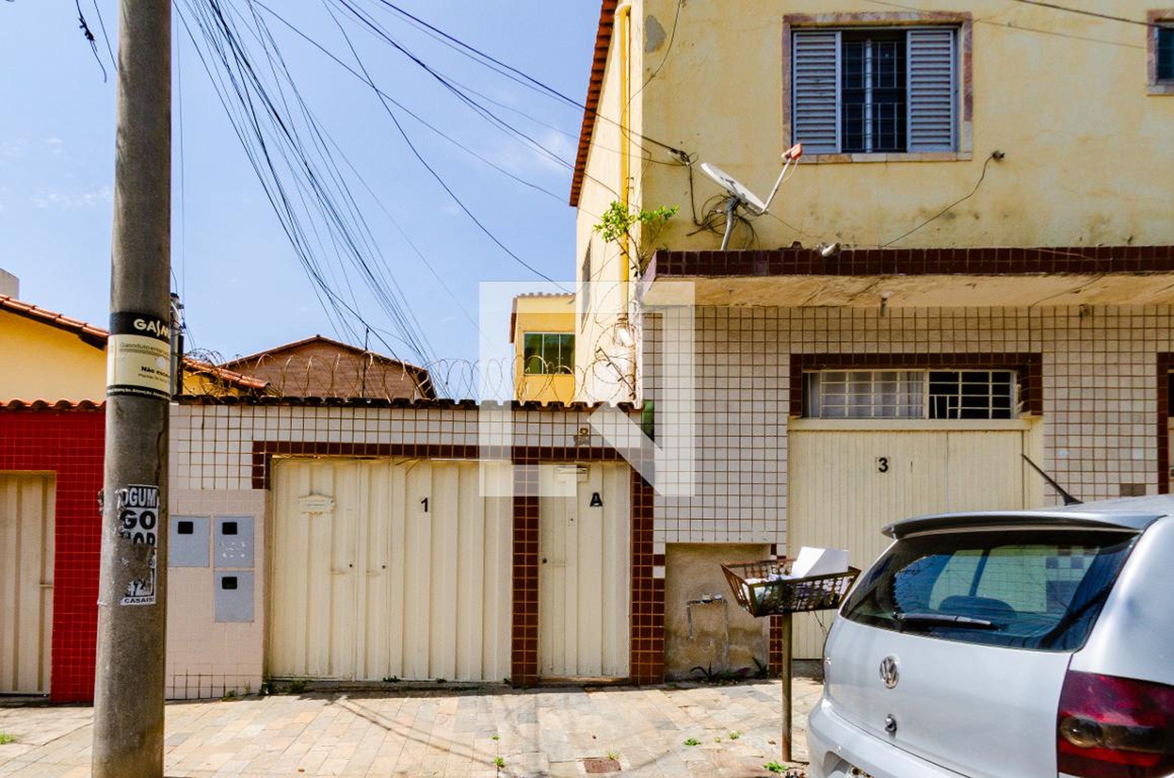 Fachada Condomínio em Rua Cornélio Cerqueira, 279