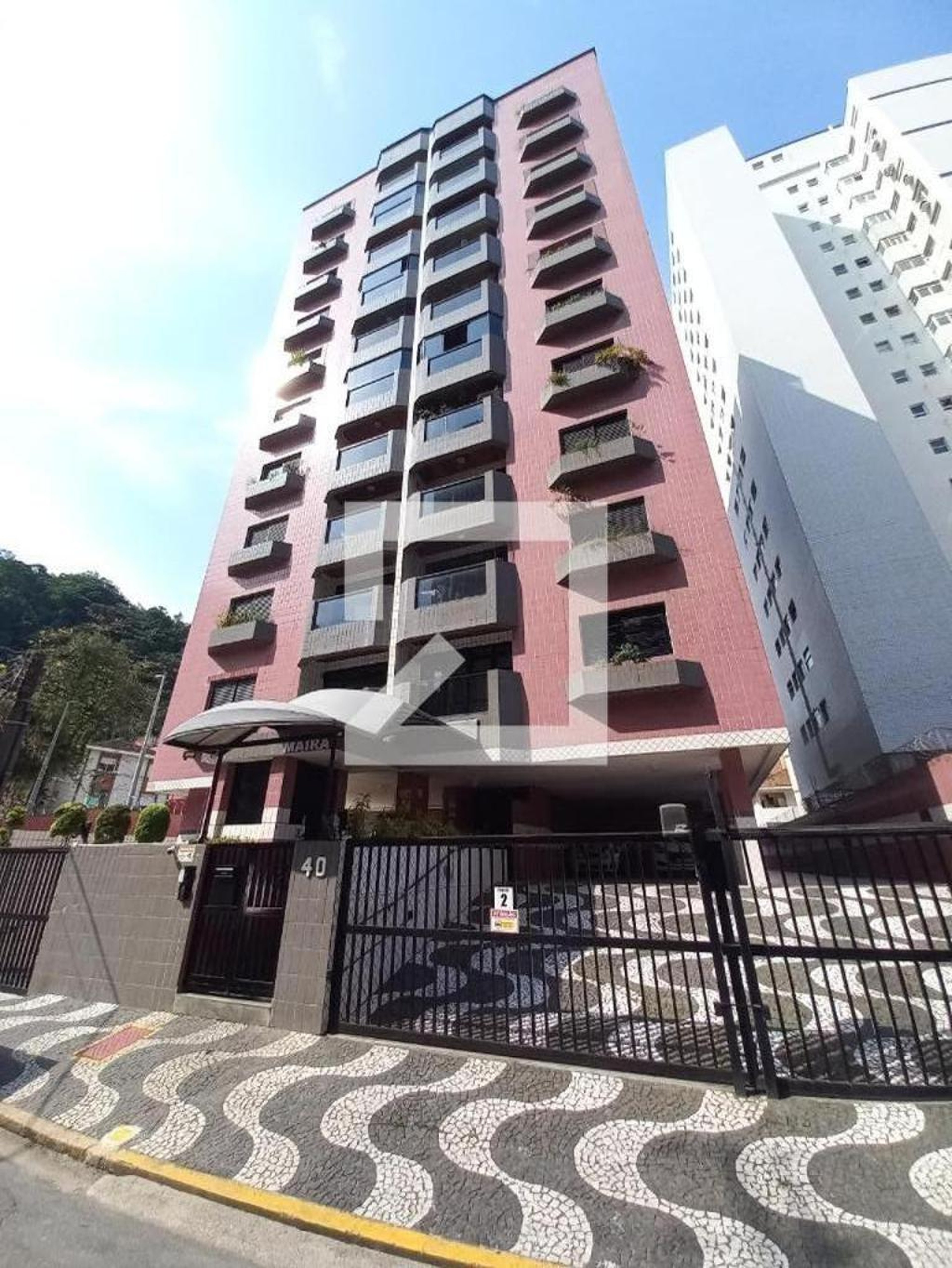 Fachada do Prédio Condomínio Maira