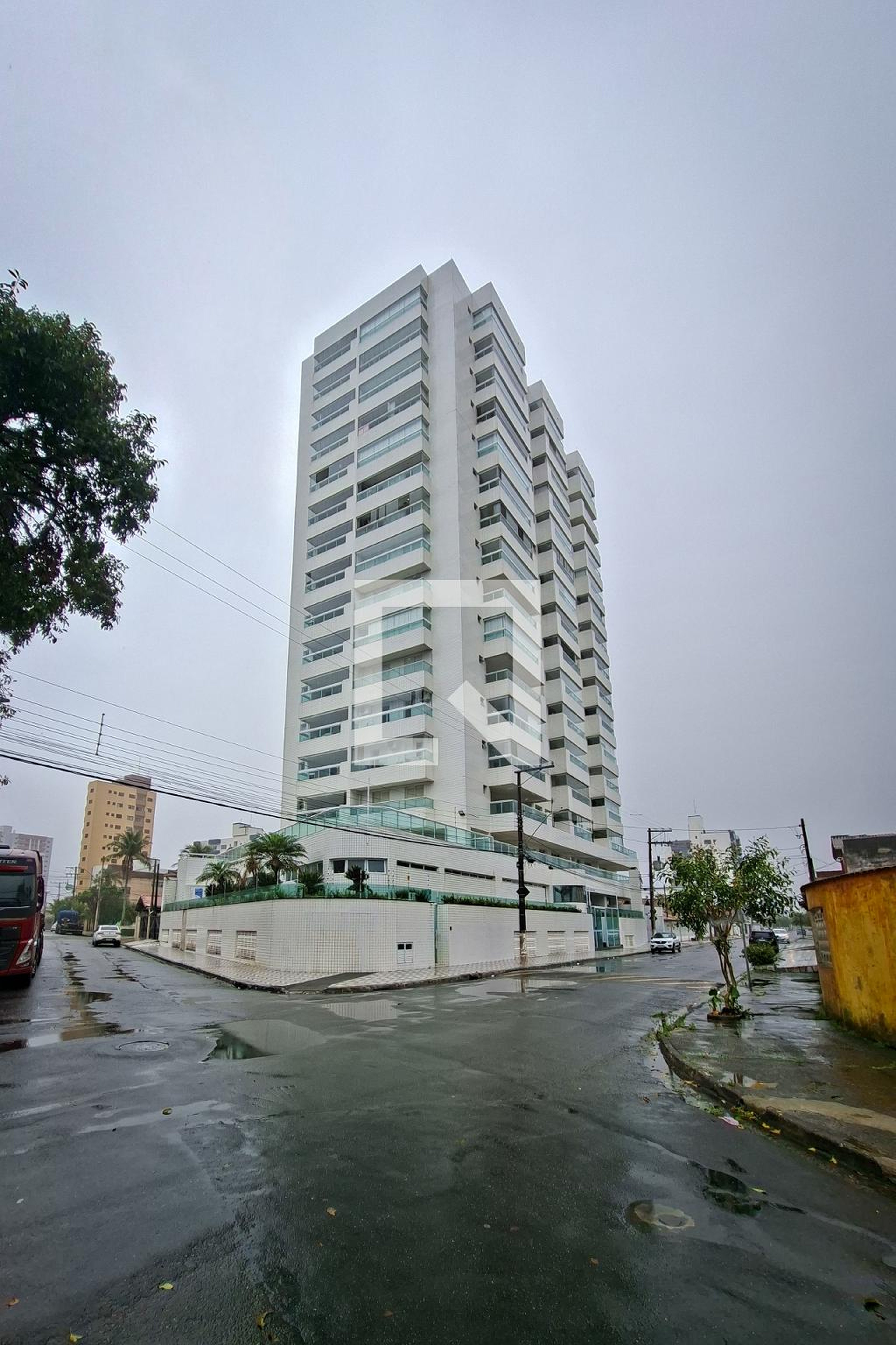 Fachada do Prédio Condomínio Karla Santos