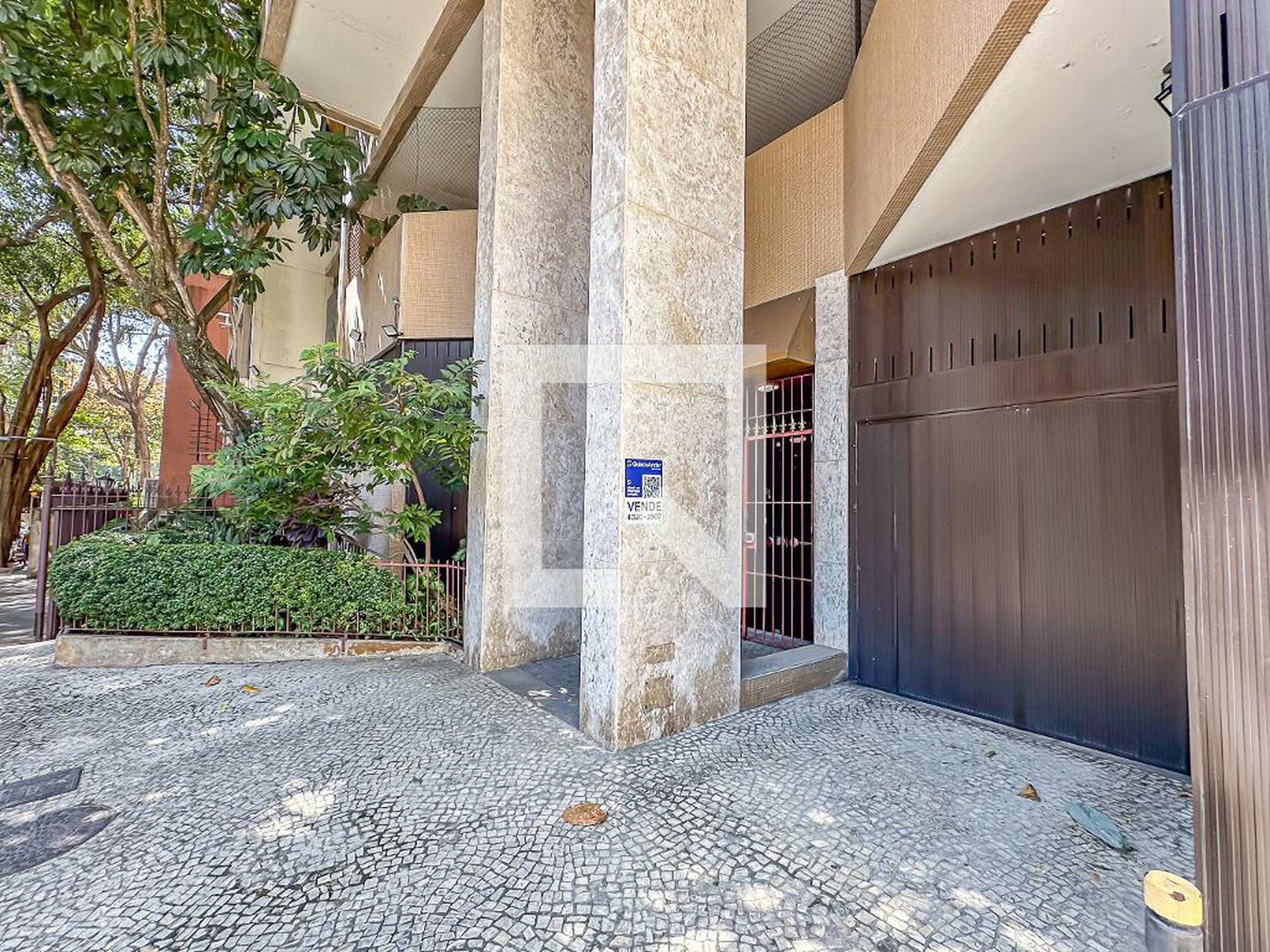 Fachada Condomínio em Rua General Glicério, 175