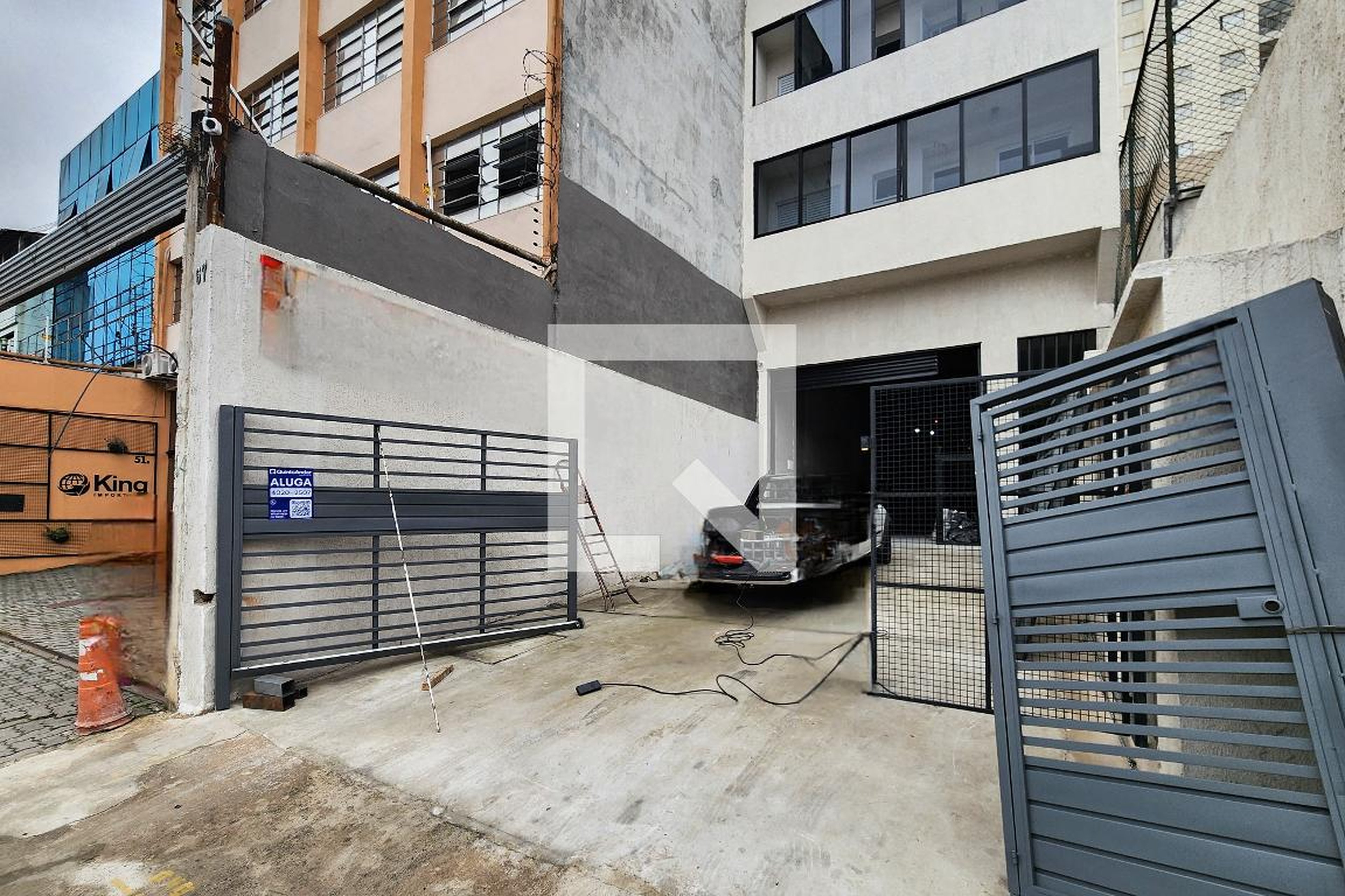 Fachada Condomínio em Avenida Doutor José Fornari, 65