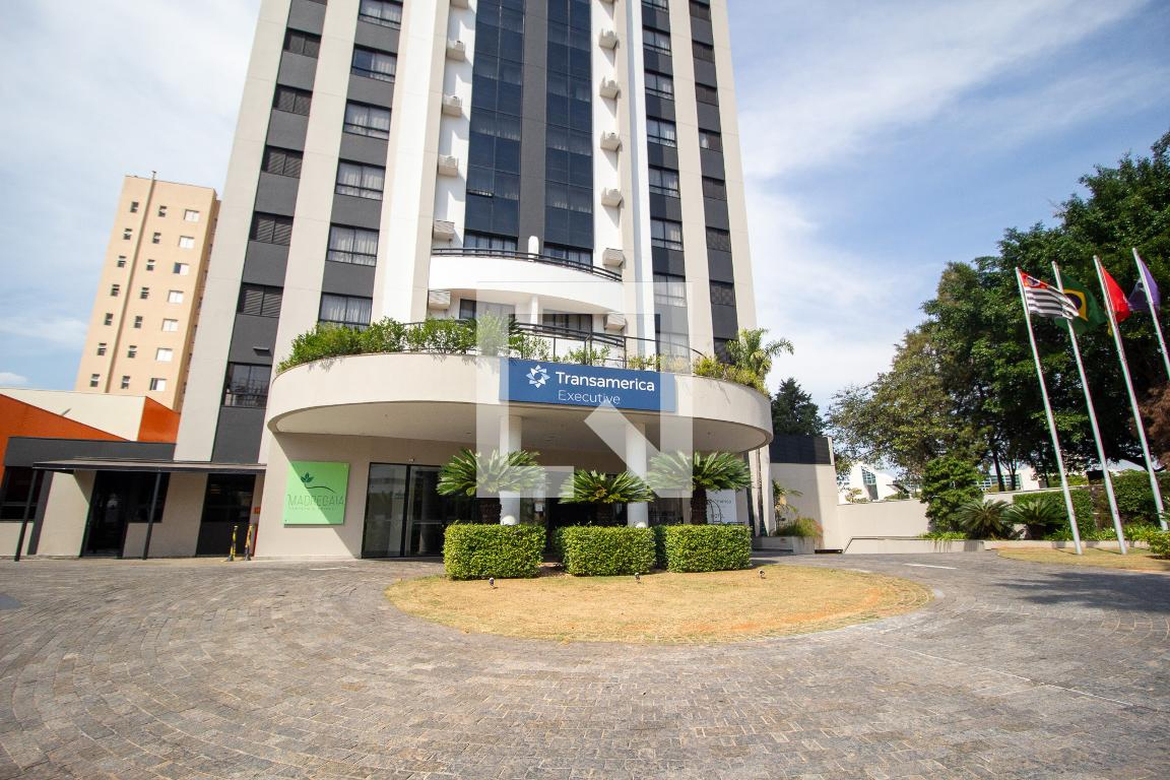 Fachada Condomínio The First Convention Flat