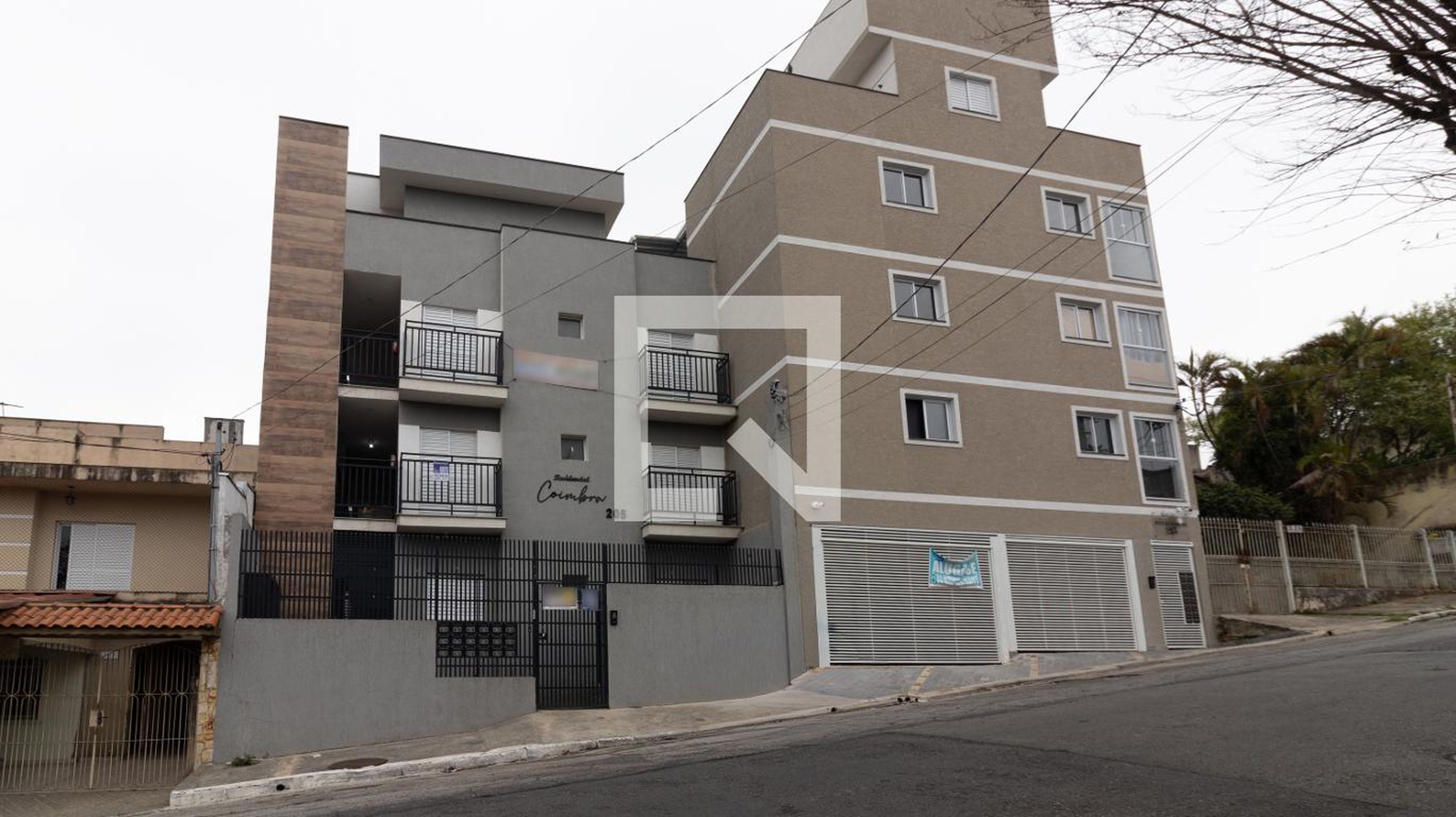 Fachada Condomínio em Rua Pitágoras, 205