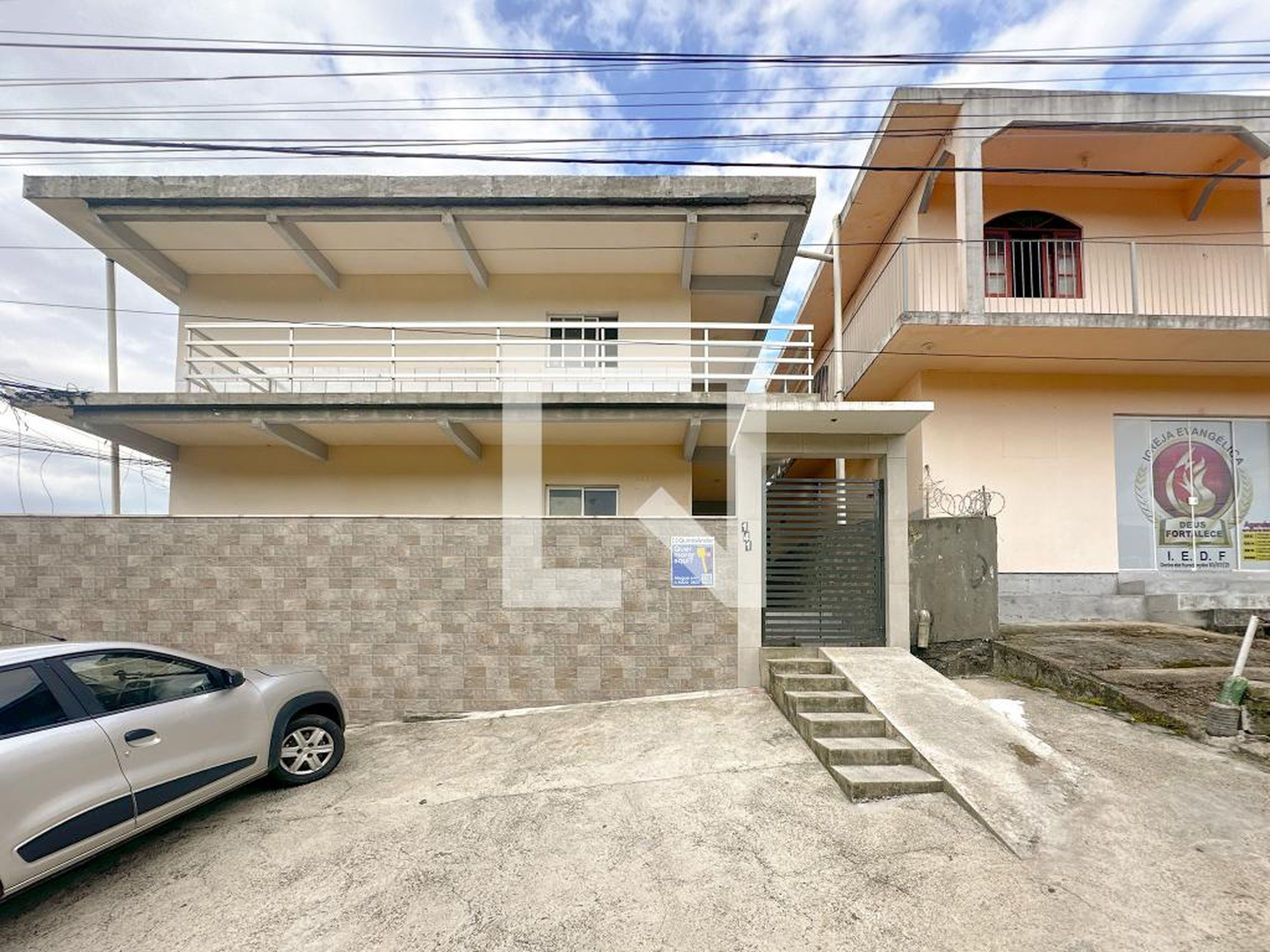 Fachada Condomínio em Rua Inhambu, 141