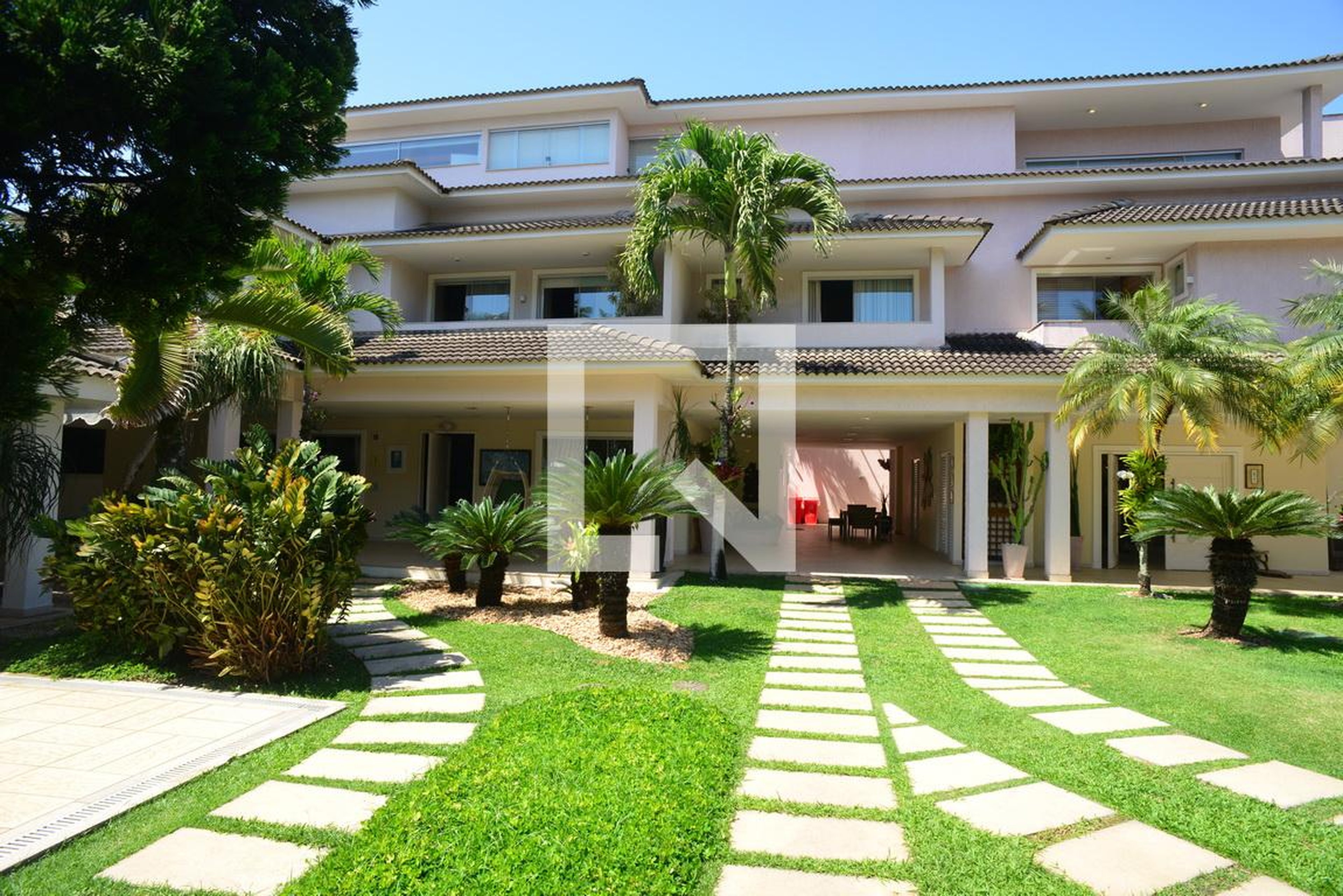 Fachada Condomínio em Rua José Leal da Silva, 120