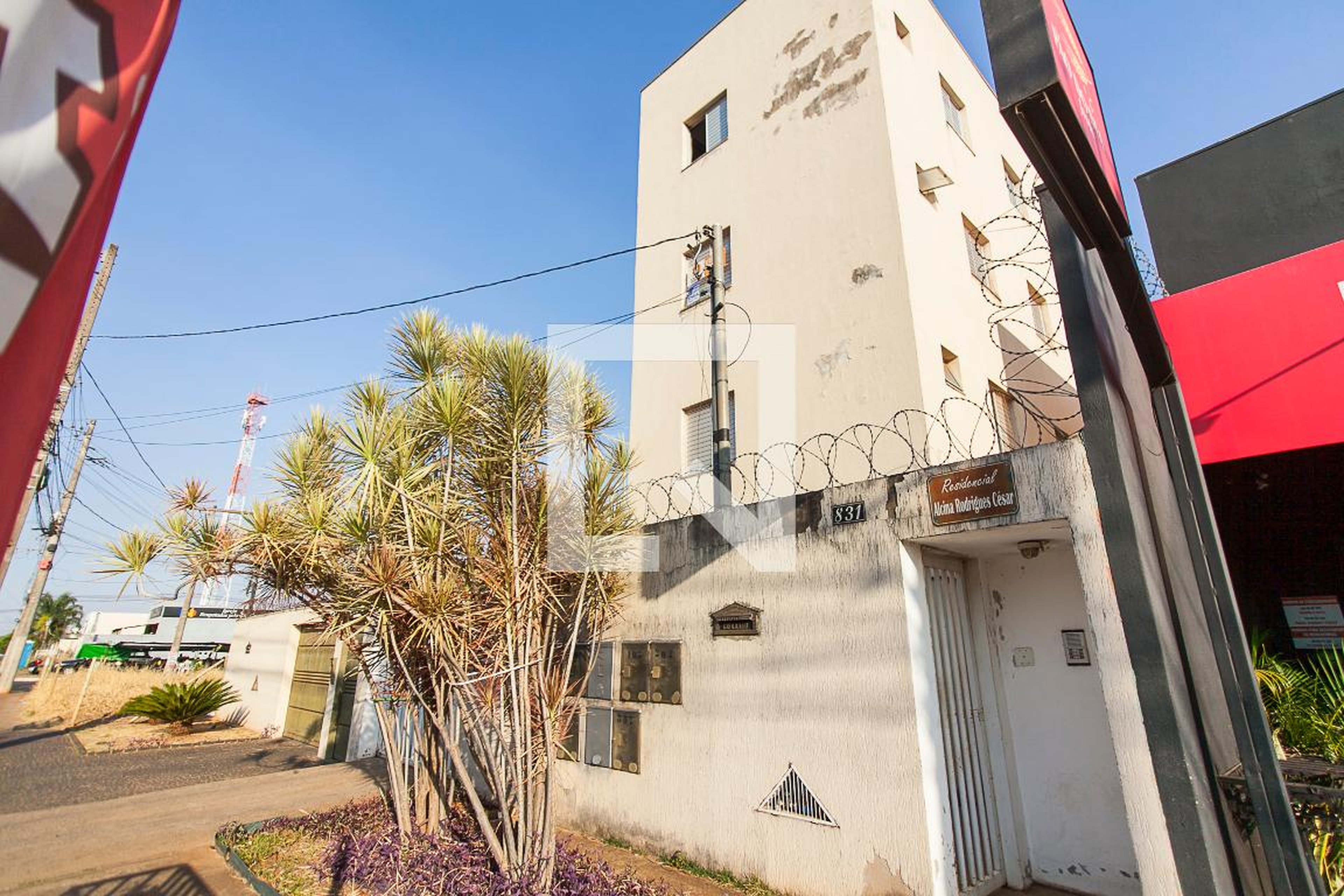 Fachada Condomínio em Alameda Jardim Holanda, 831