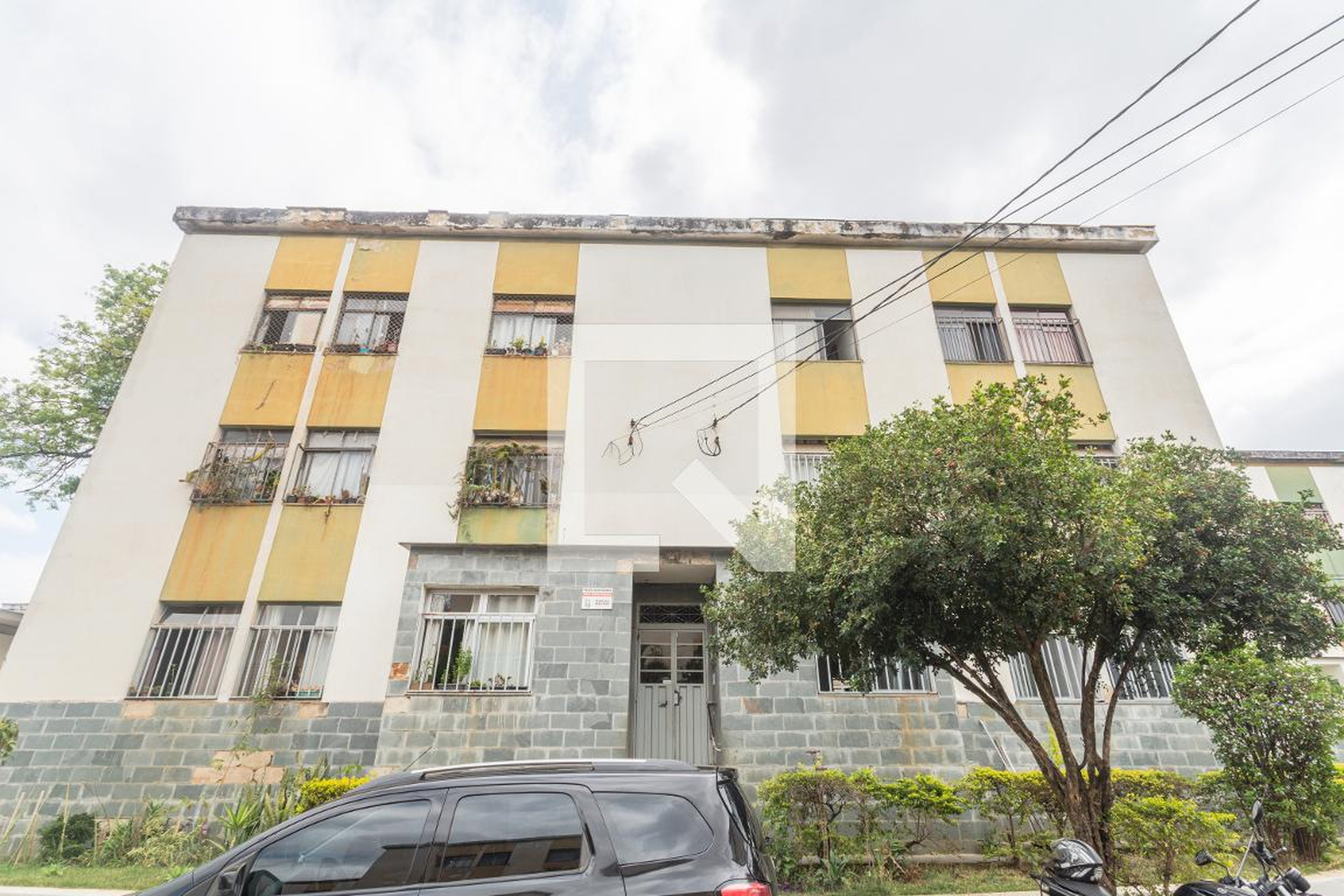 Fachada Condomínio em Rua Apolinário Antônio Gonçalves, 35