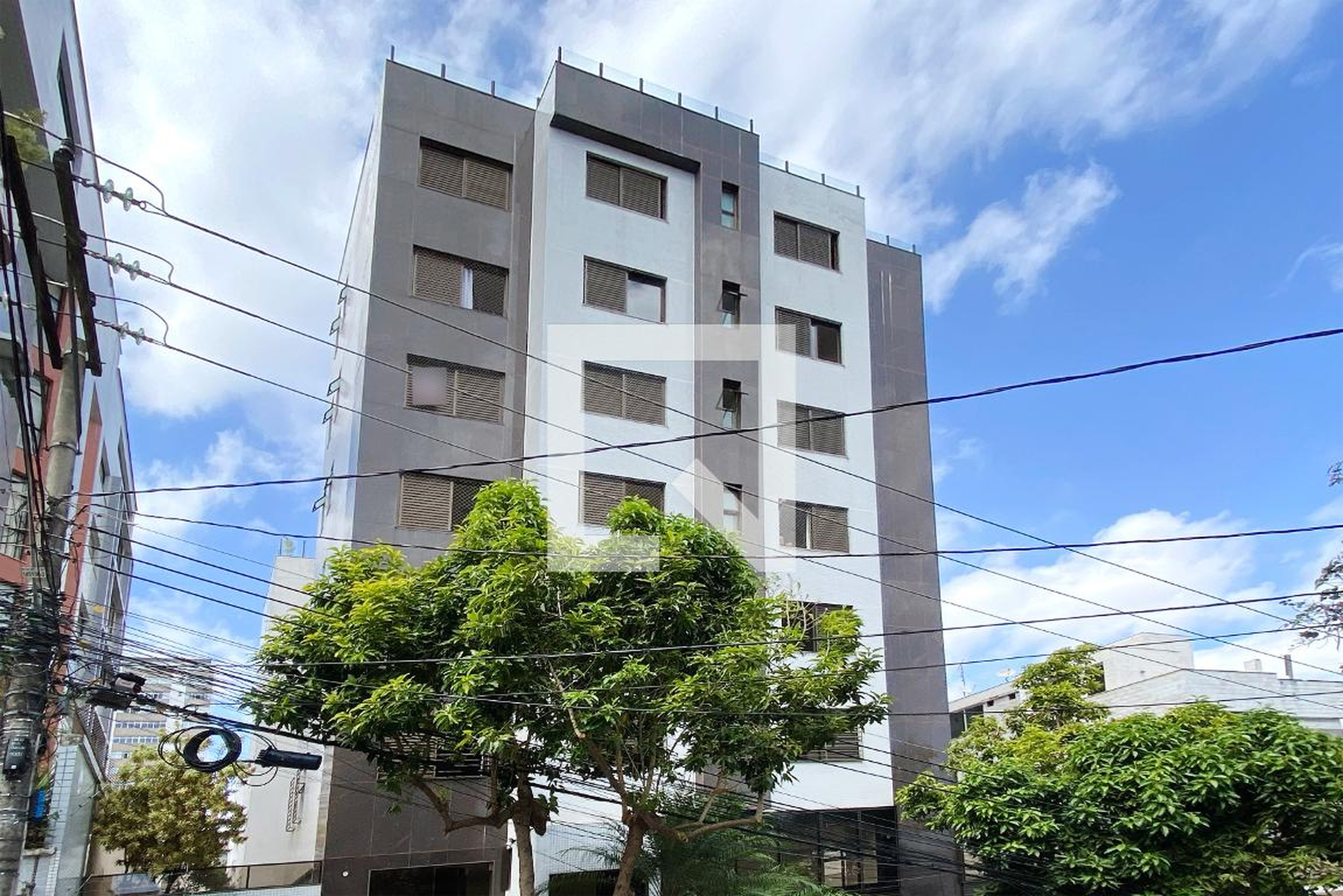 Fachada Condomínio em Rua Muzambinho, 284