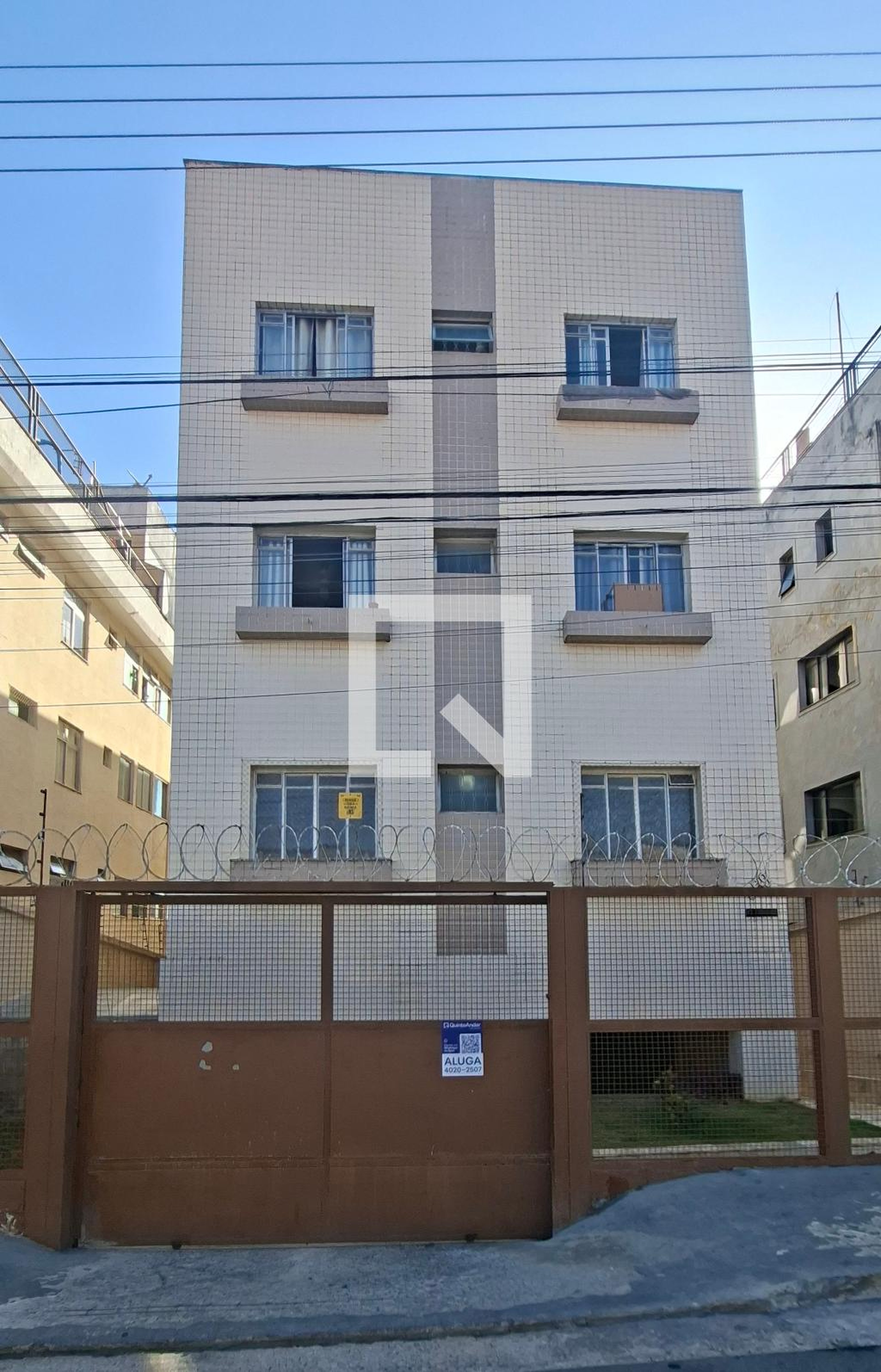 Fachada Condomínio em Rua México, 369