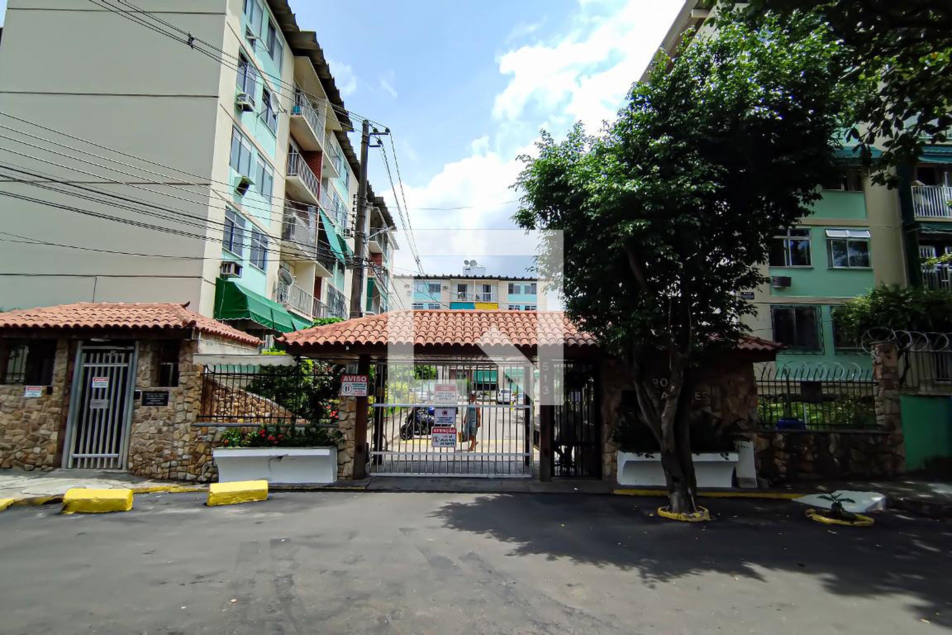 Fachada Condomínio Raposo Tavares