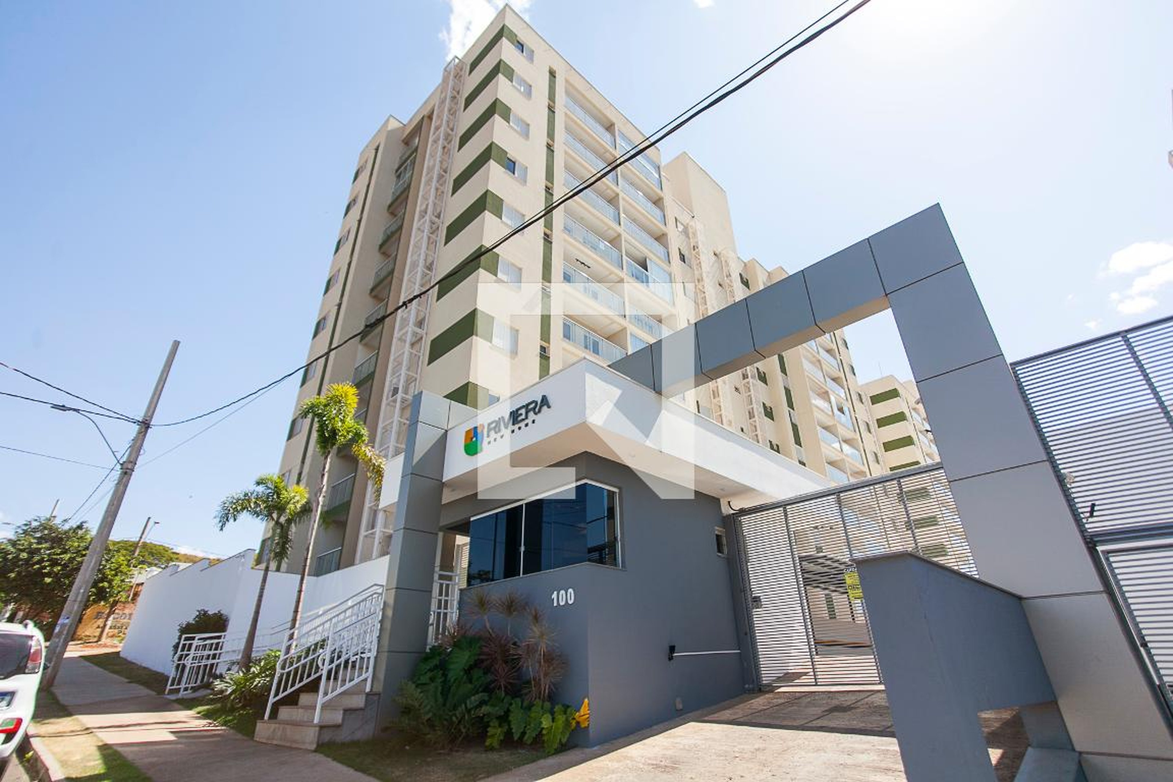 Fachada do Condominio Condomínio Riviera New Home