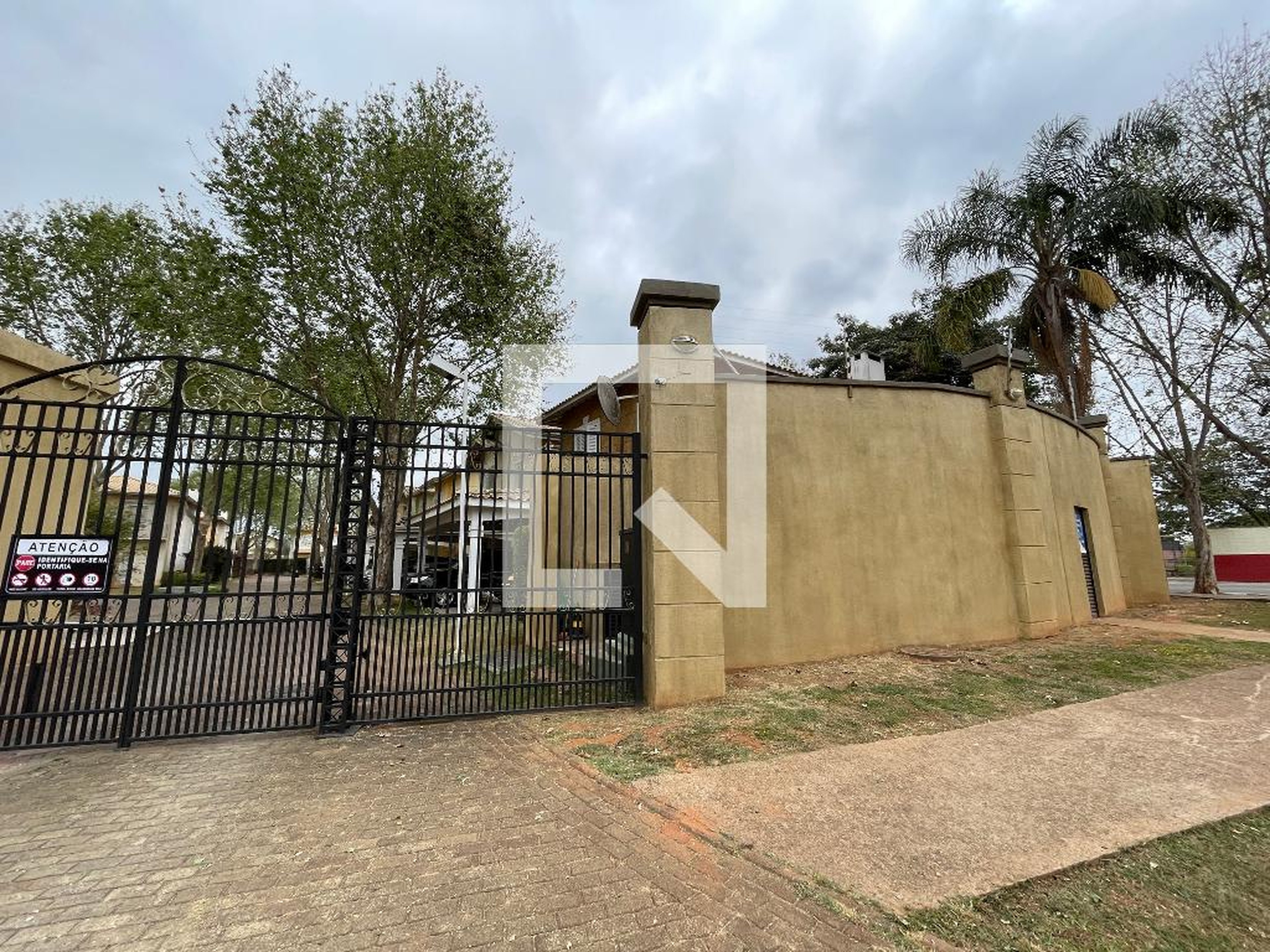 Fachada Condomínio Reserva Granja Vianna